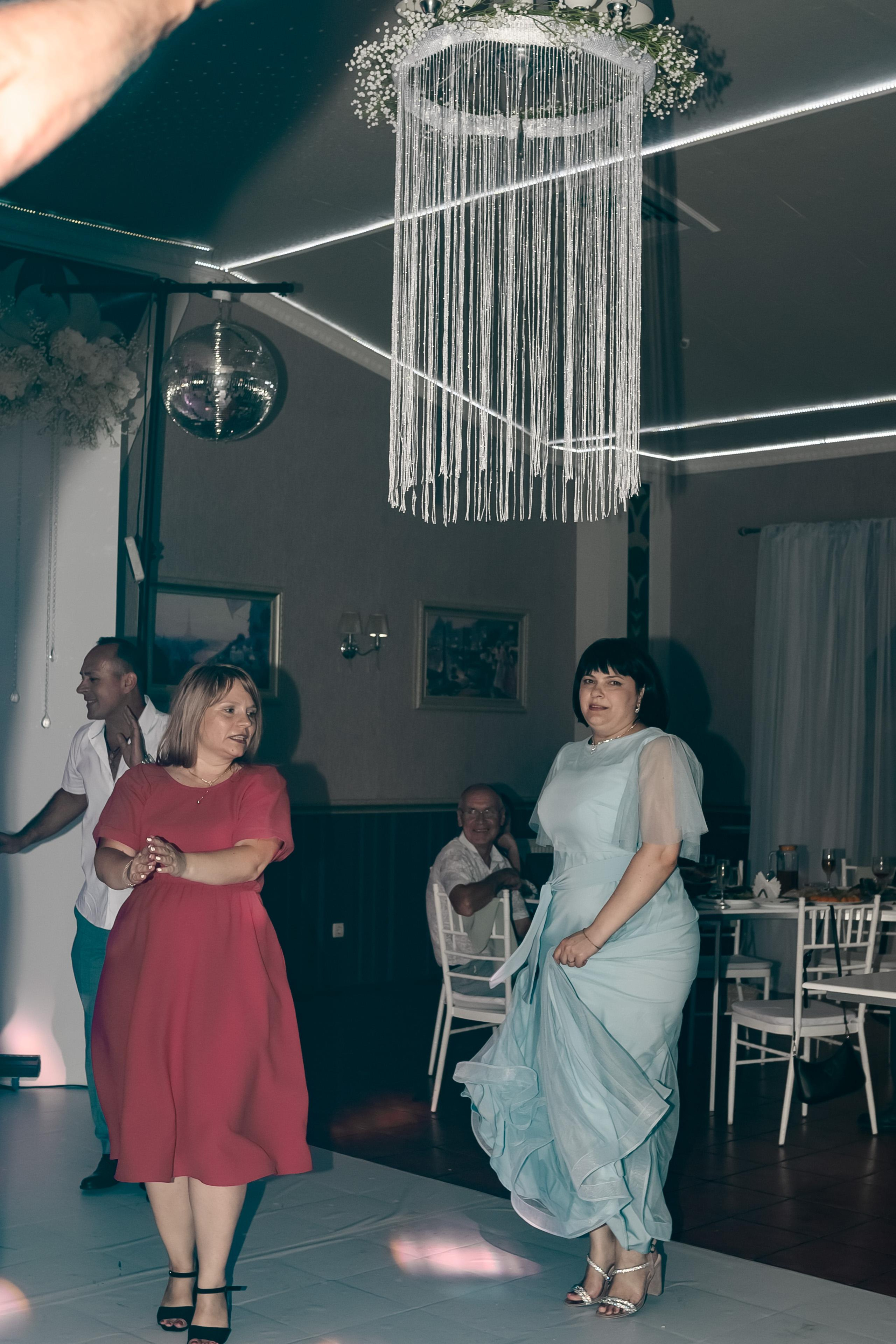 Свадьба, полный день. Юлия Басня семейный и свадебный фотограф в Донецке