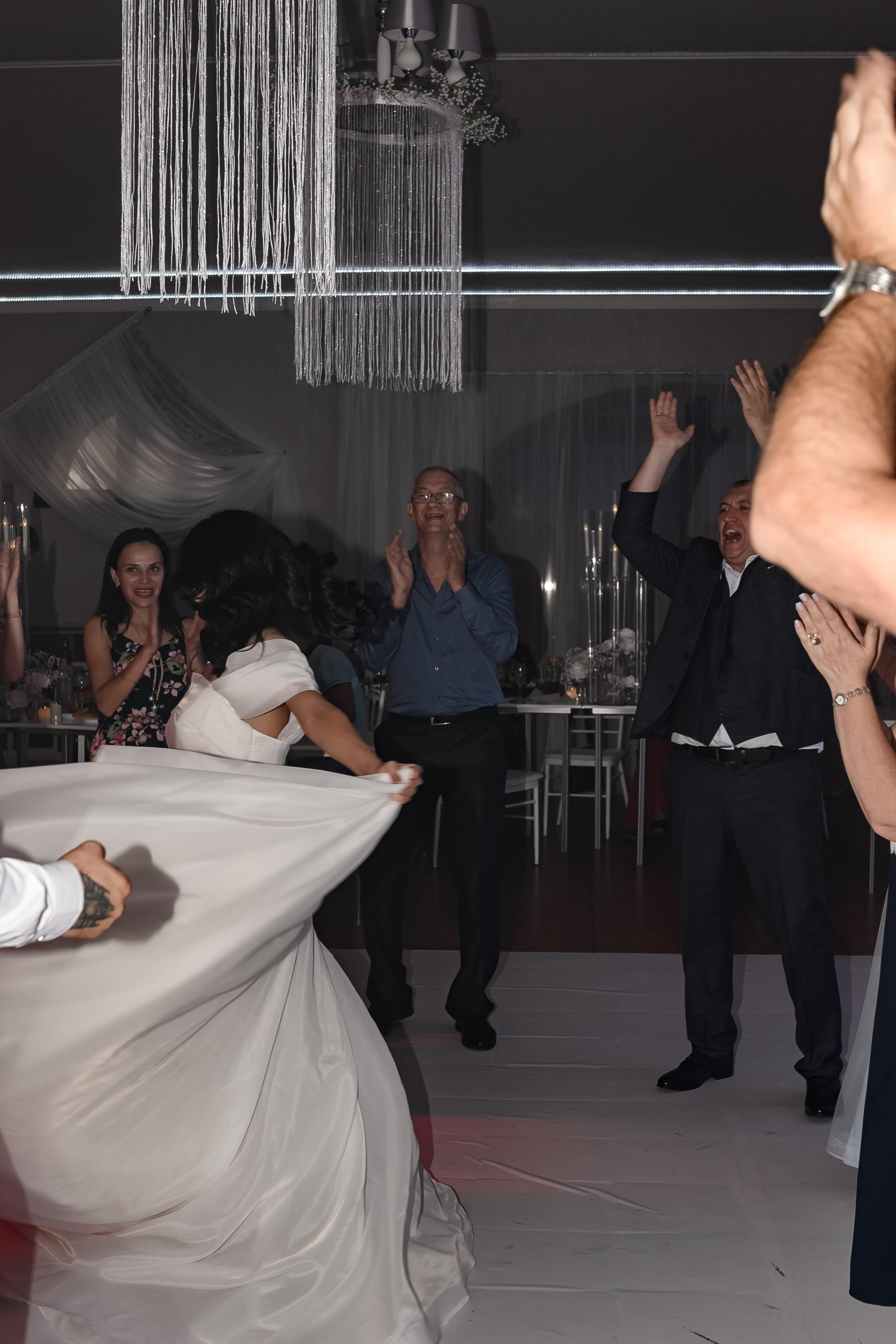 Свадьба, полный день. Юлия Басня семейный и свадебный фотограф в Донецке