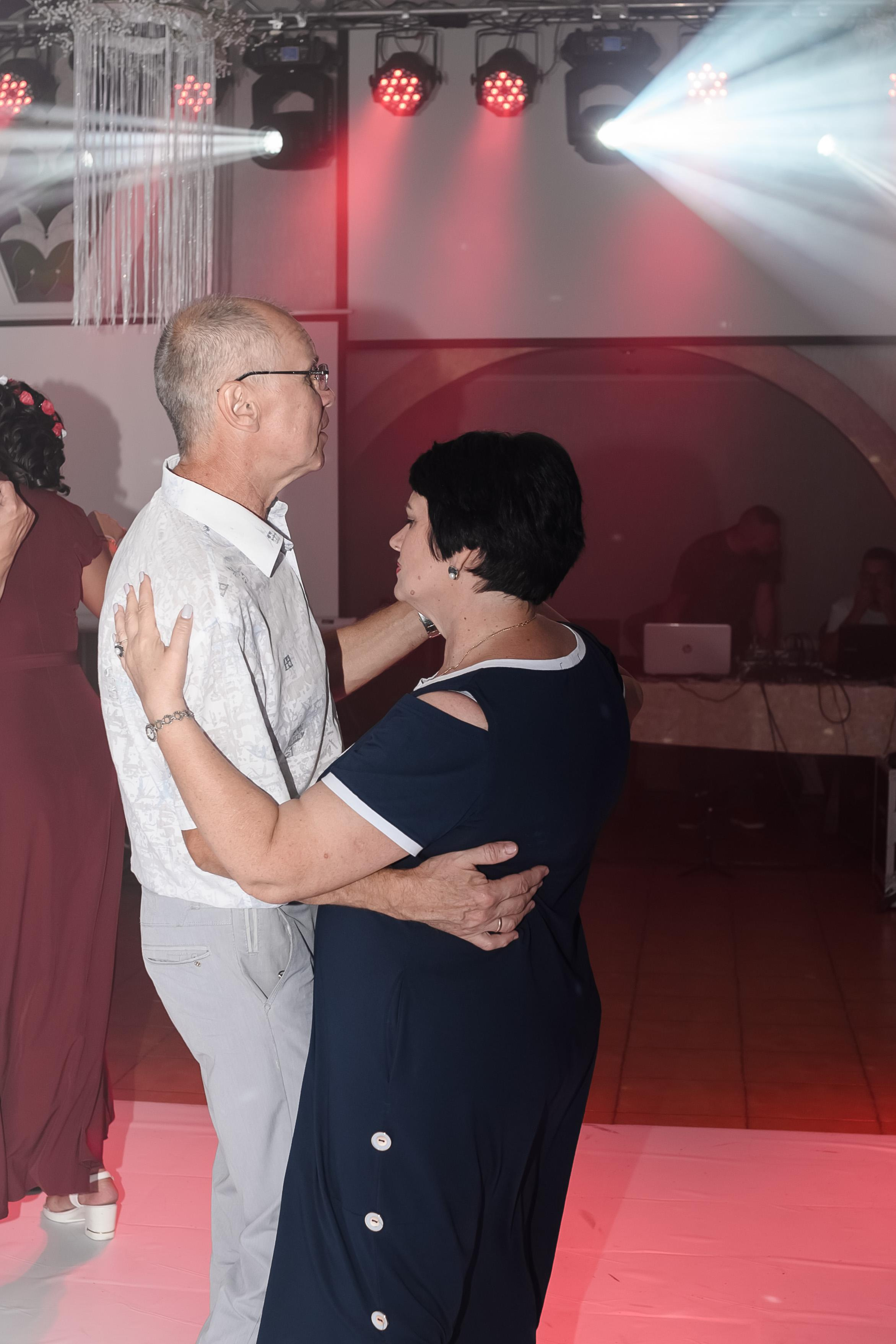 Свадьба, полный день. Юлия Басня семейный и свадебный фотограф в Донецке