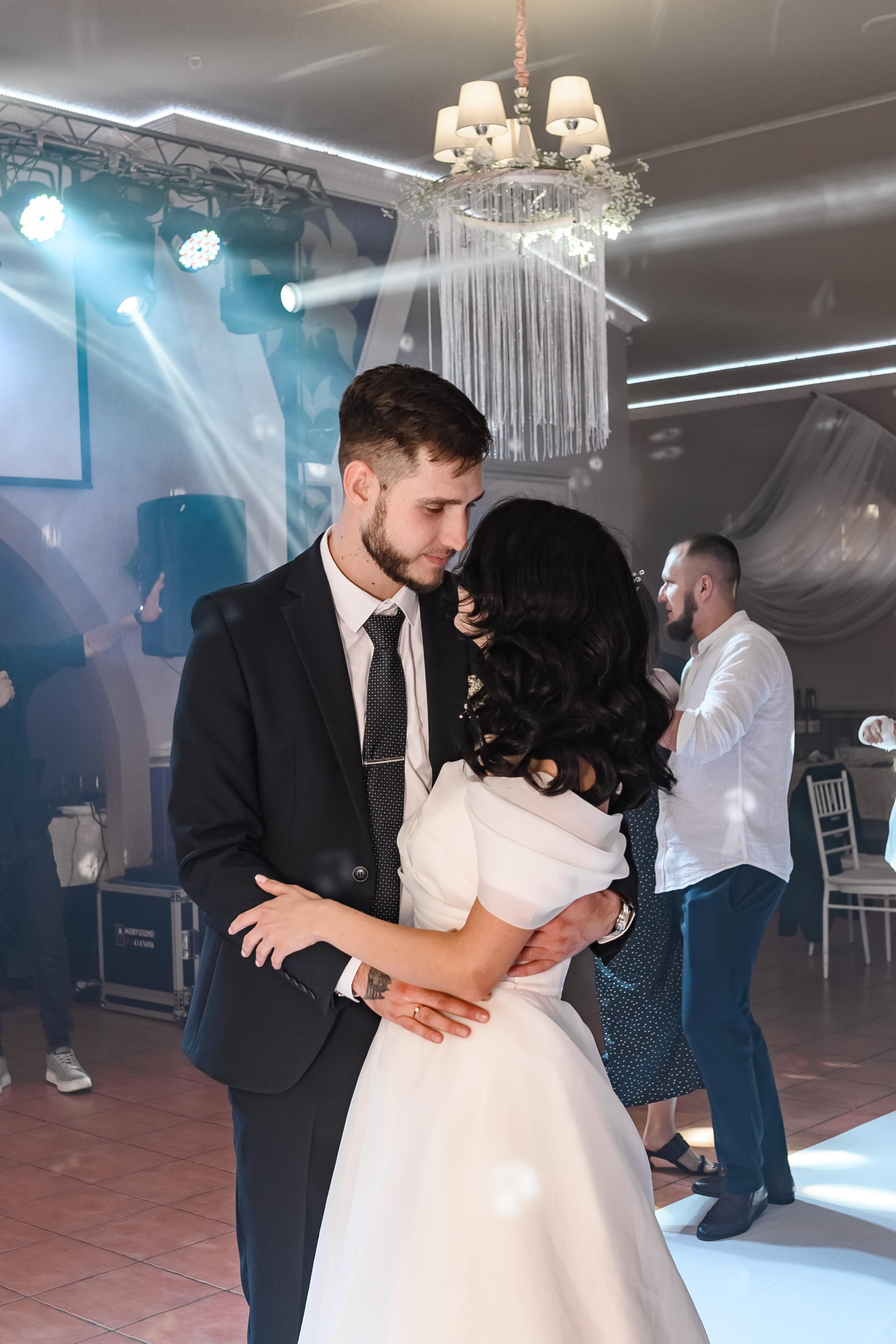 Свадьба, полный день. Юлия Басня семейный и свадебный фотограф в Донецке