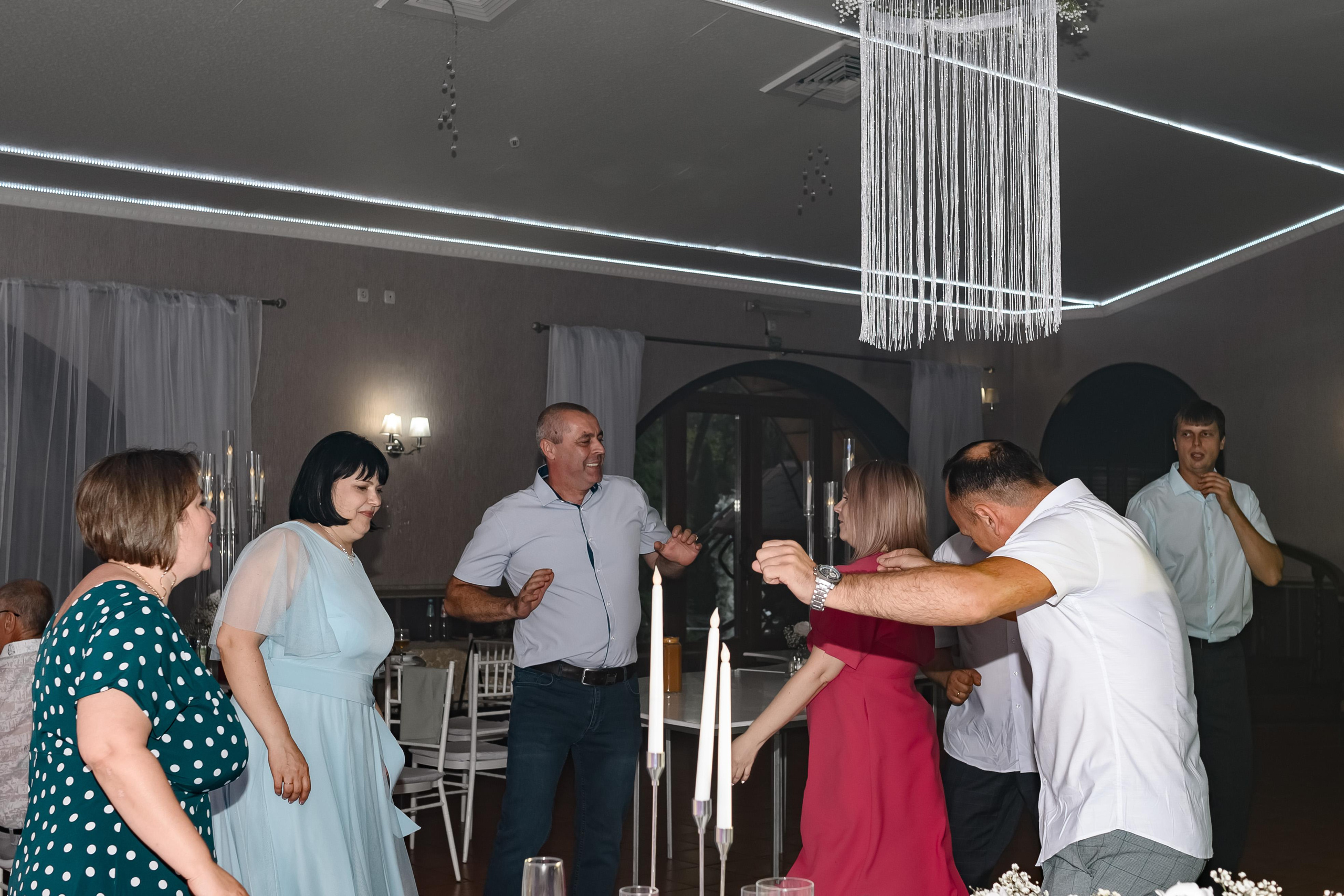 Свадьба, полный день. Юлия Басня семейный и свадебный фотограф в Донецке