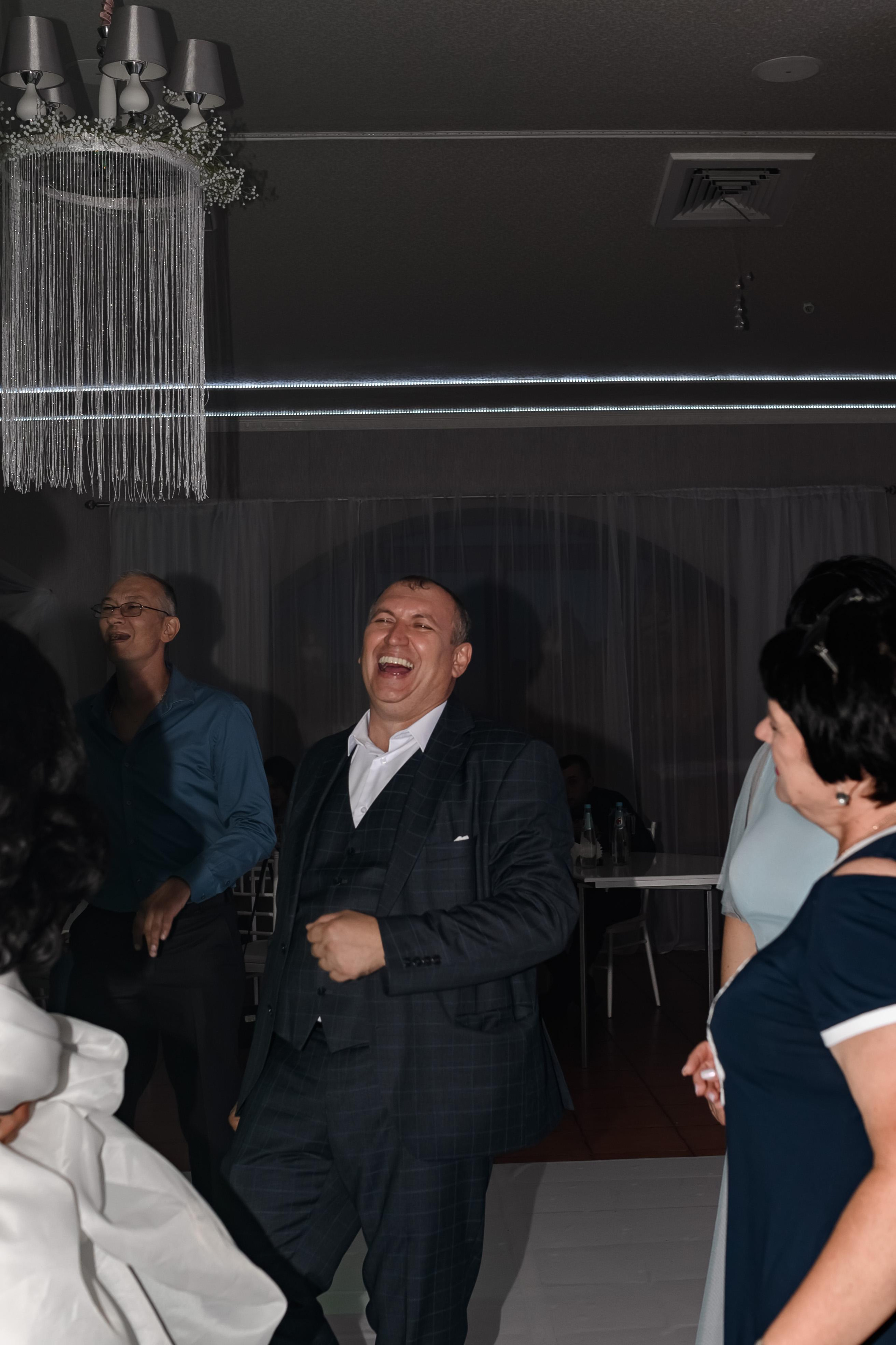 Свадьба, полный день. Юлия Басня семейный и свадебный фотограф в Донецке