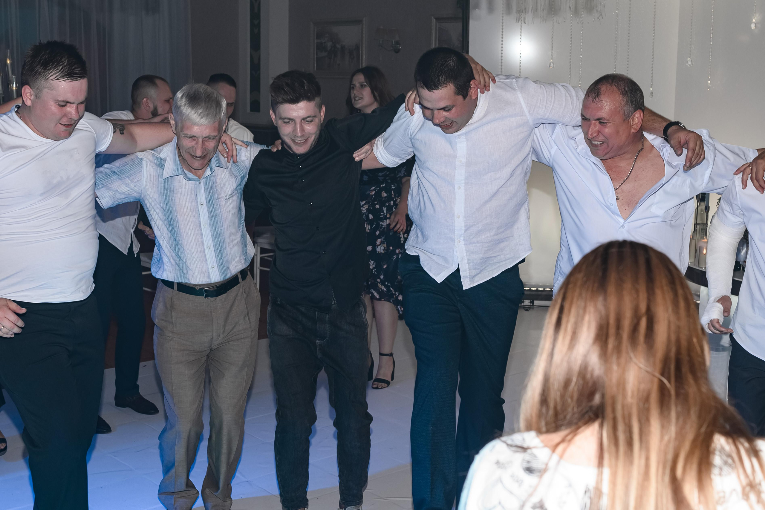 Свадьба, полный день. Юлия Басня семейный и свадебный фотограф в Донецке