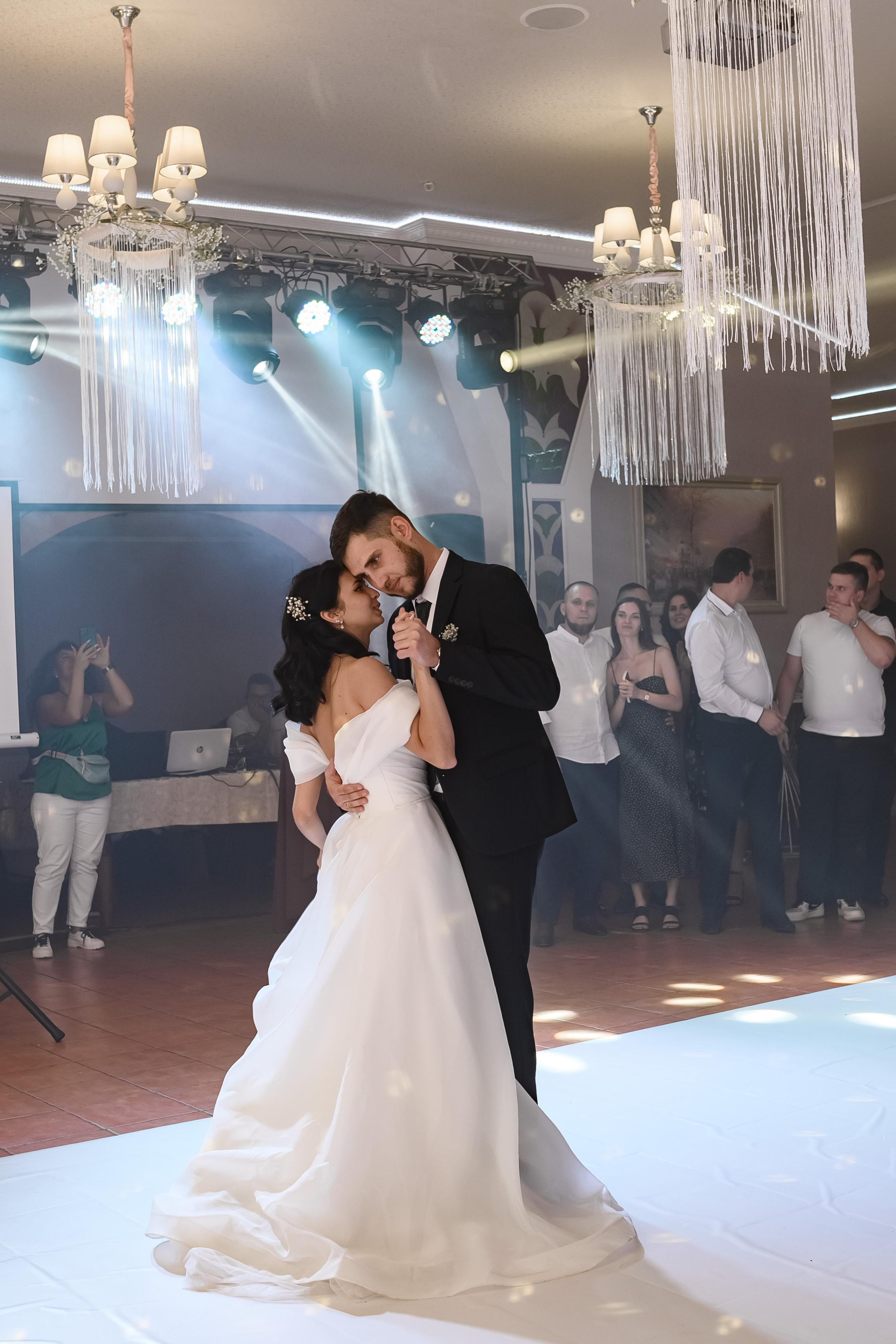 Свадьба, полный день. Юлия Басня семейный и свадебный фотограф в Донецке