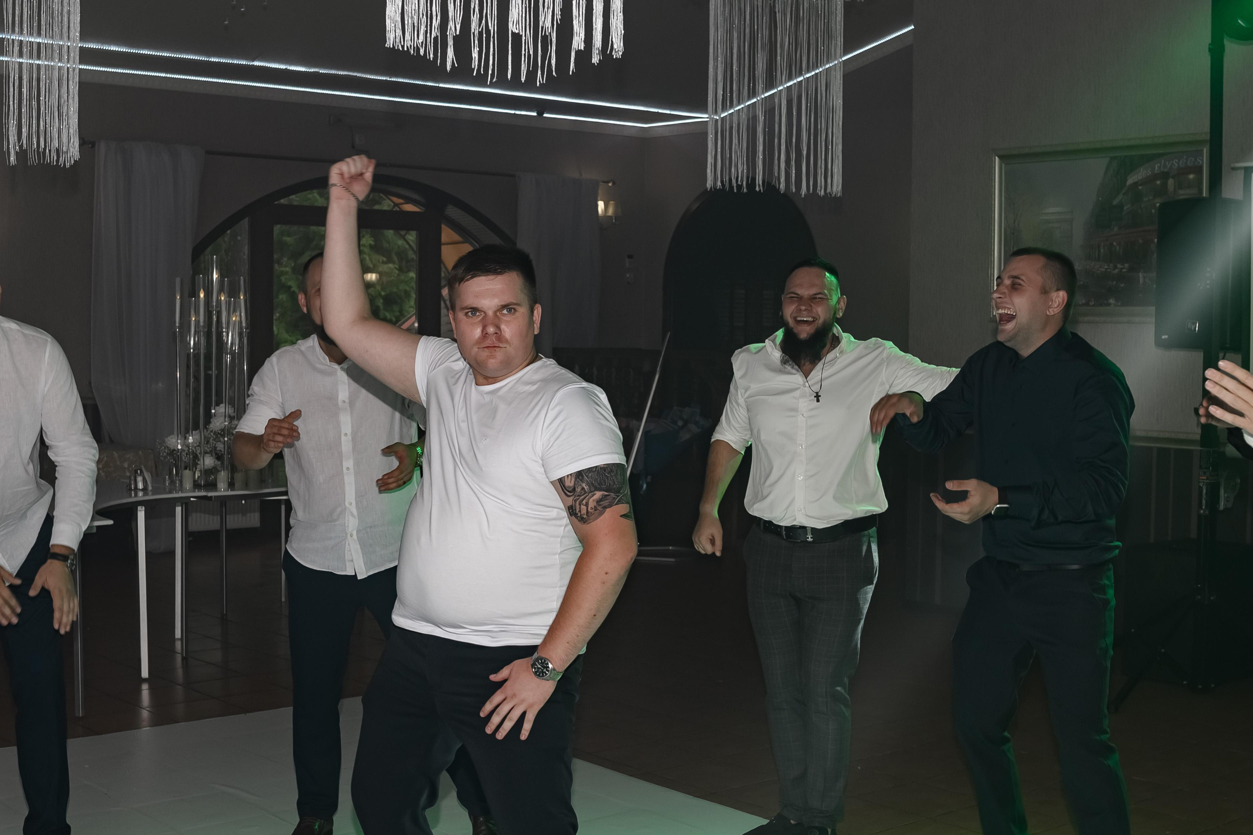 Свадьба, полный день. Юлия Басня семейный и свадебный фотограф в Донецке