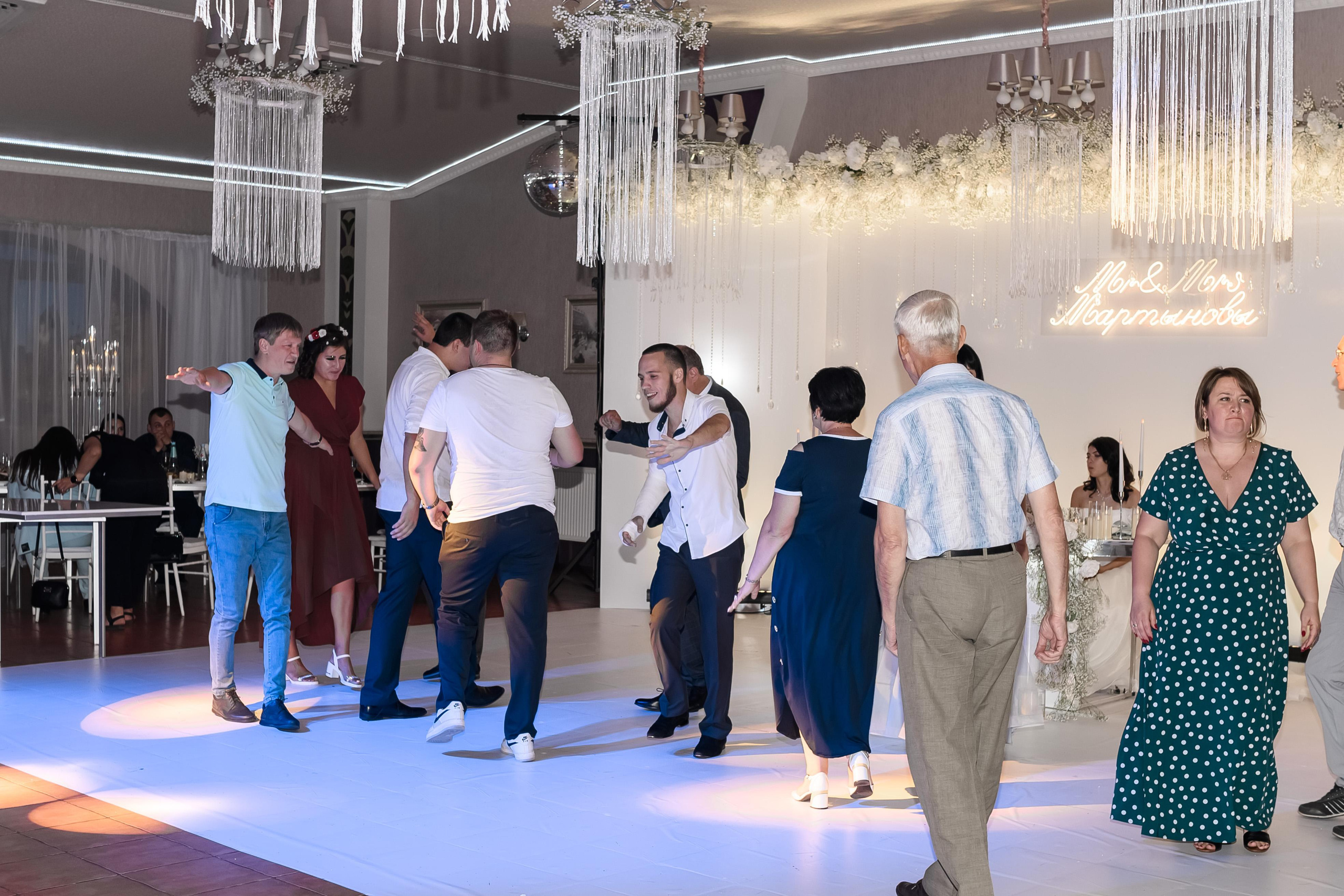 Свадьба, полный день. Юлия Басня семейный и свадебный фотограф в Донецке