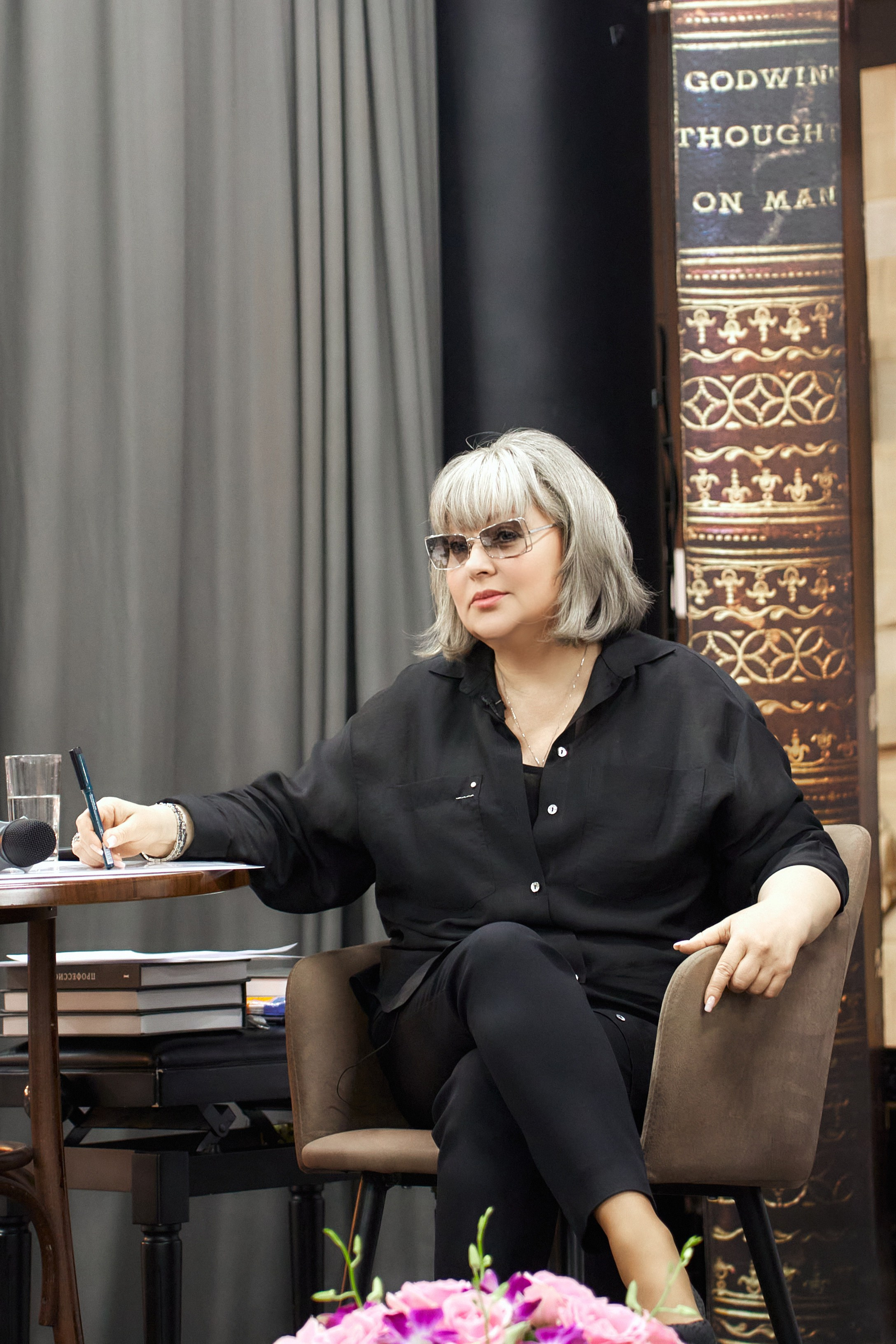 Презентация книги «Профессионалы» в Московском доме книги на Арбате. Александр Падежов — фотограф в Москве | Репортаж, бизнес, студия, свадьбы, семья