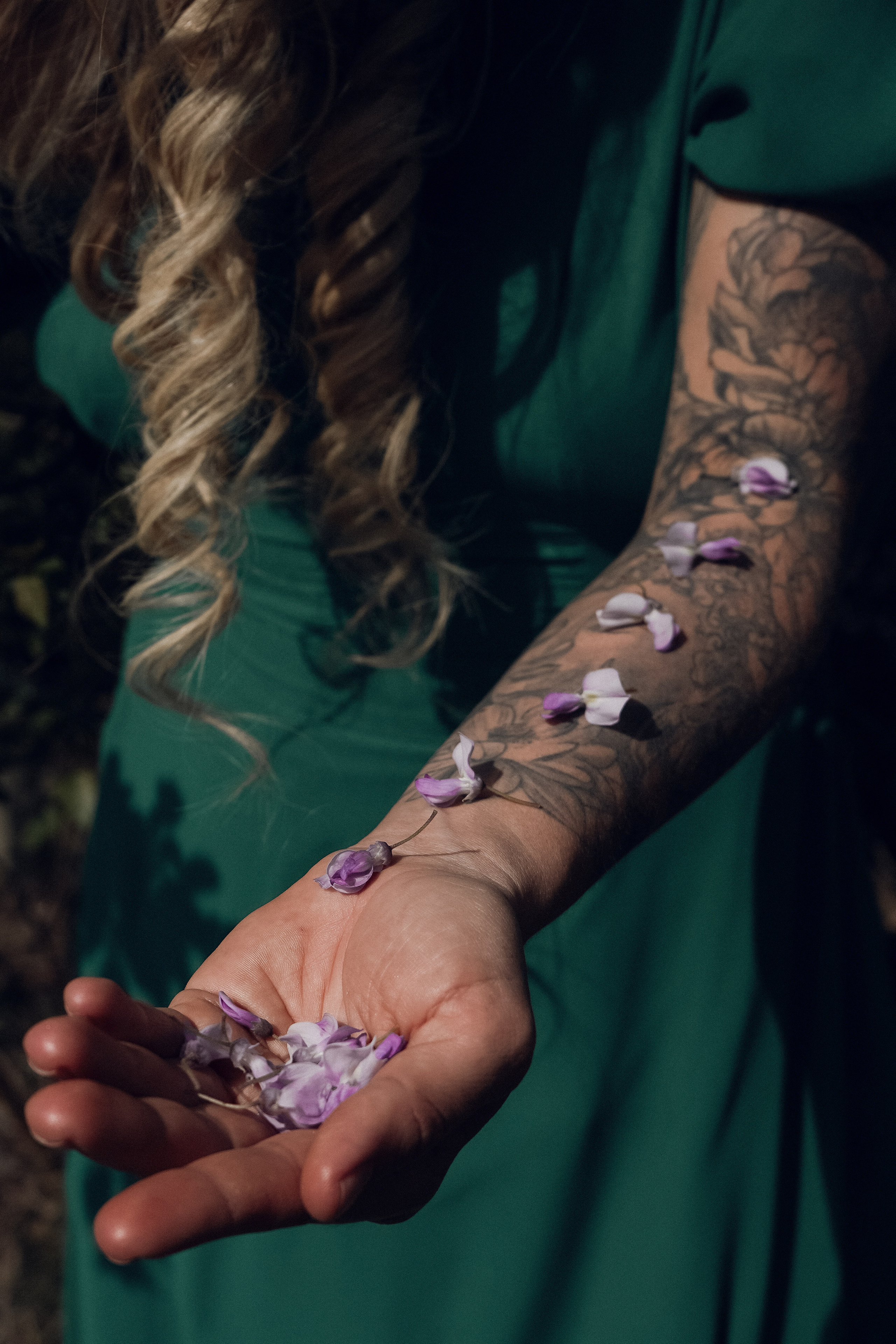 Ксения в глицинии. Фотограф в Сочи Марина Барс