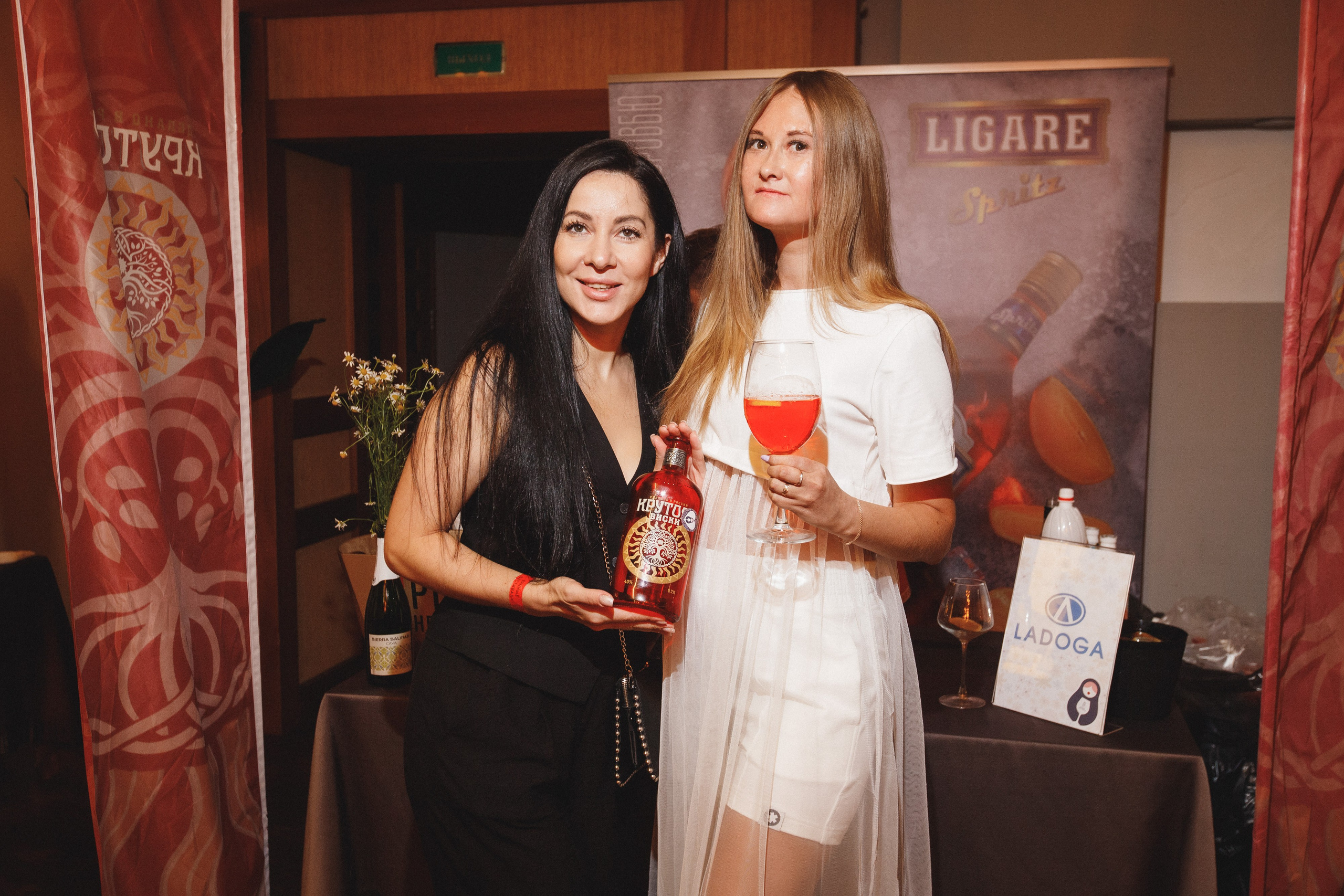 ФЕСТИВАЛЬ РОССИЙСКОГО ВИНА. СВОИ. ФОТООТЧЕТЫ-СОБЫТИЯ-МЕСТА