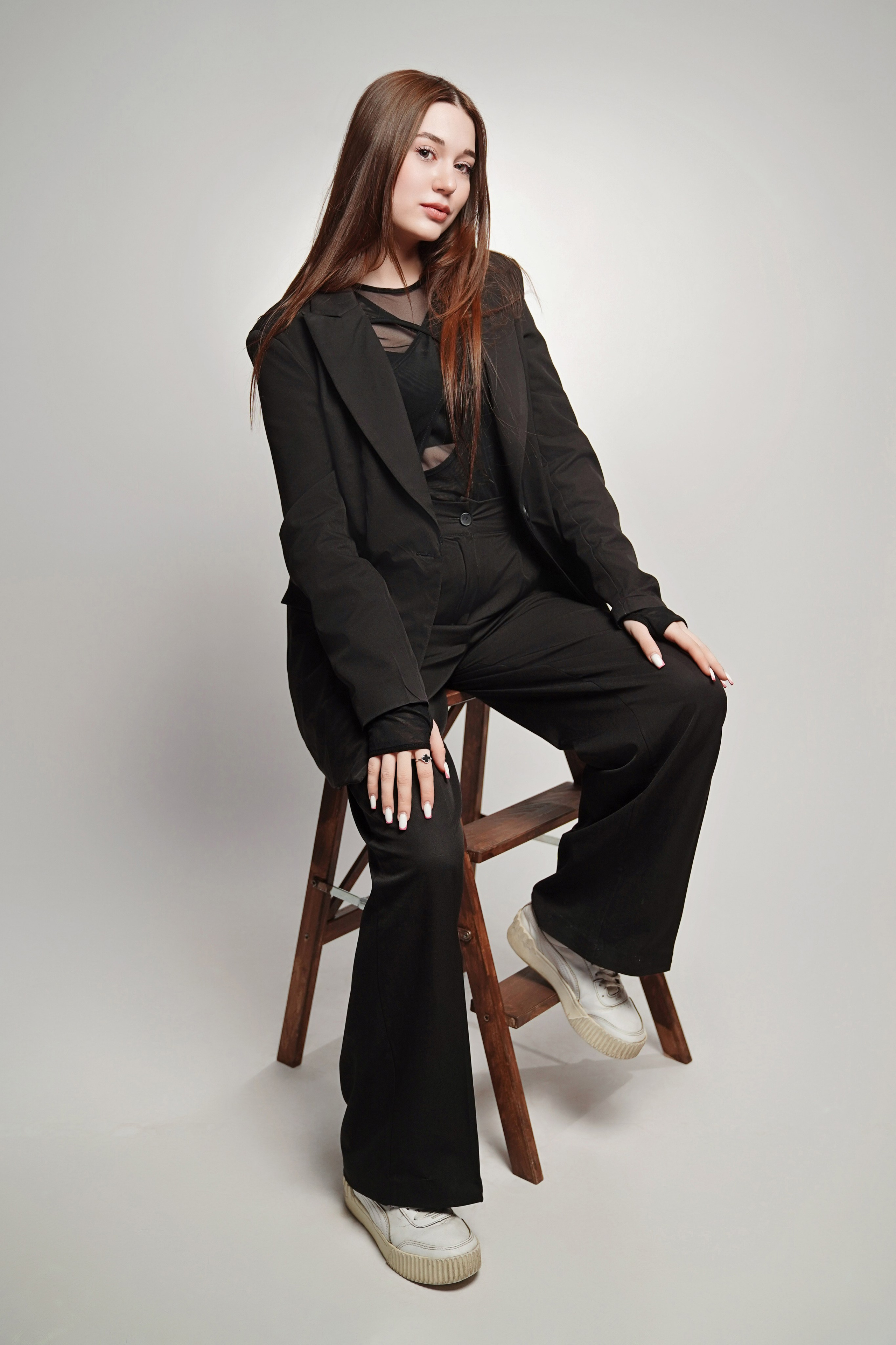 Стиль портрета в студии. GOTRA — выпускные альбомы в Тюмени