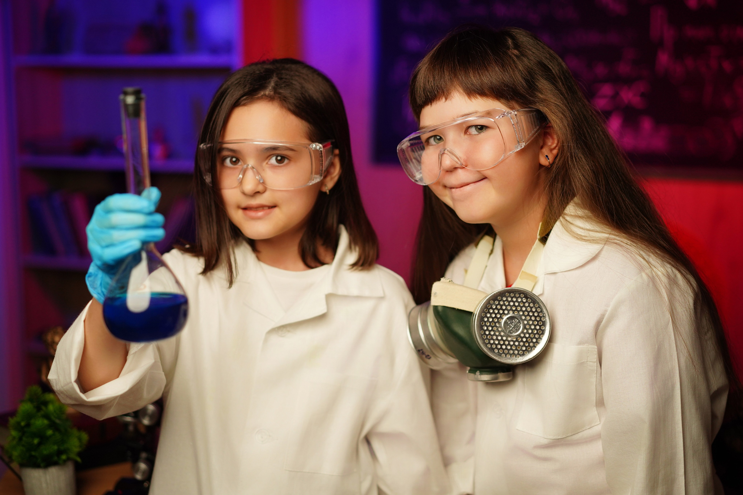 Фотосессия в стиле «Химики». GOTRA — выпускные альбомы в Тюмени