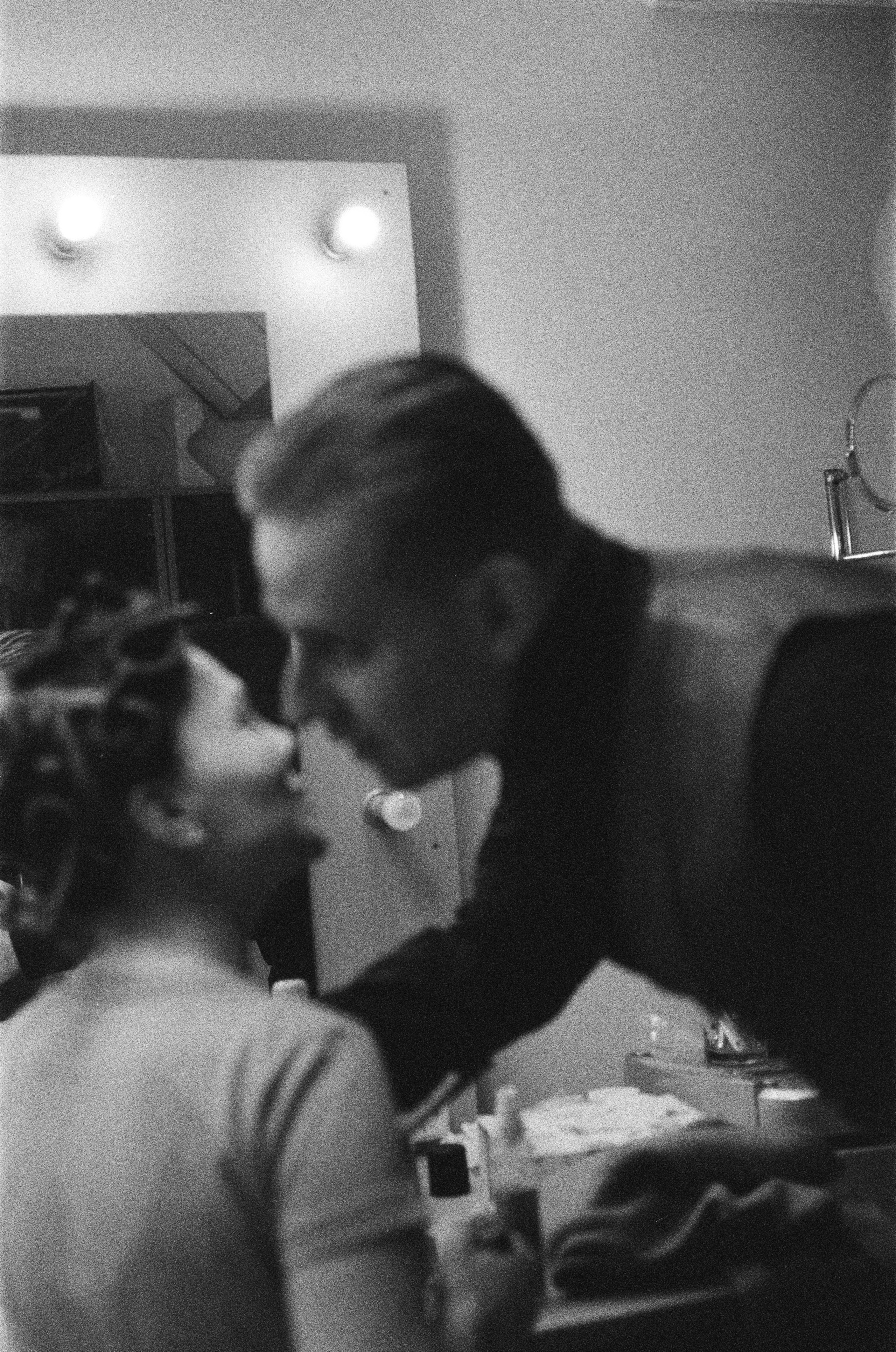 Фотосерия о магии театра и трансформации актёра: грим, костюмы, эмоции и визуальные метаморфозы на пути к сценическому образу. На фото — актёры Театра Стаса Намина и Мастерской Петра Фоменко. Фотограф: Ожерельев Лев