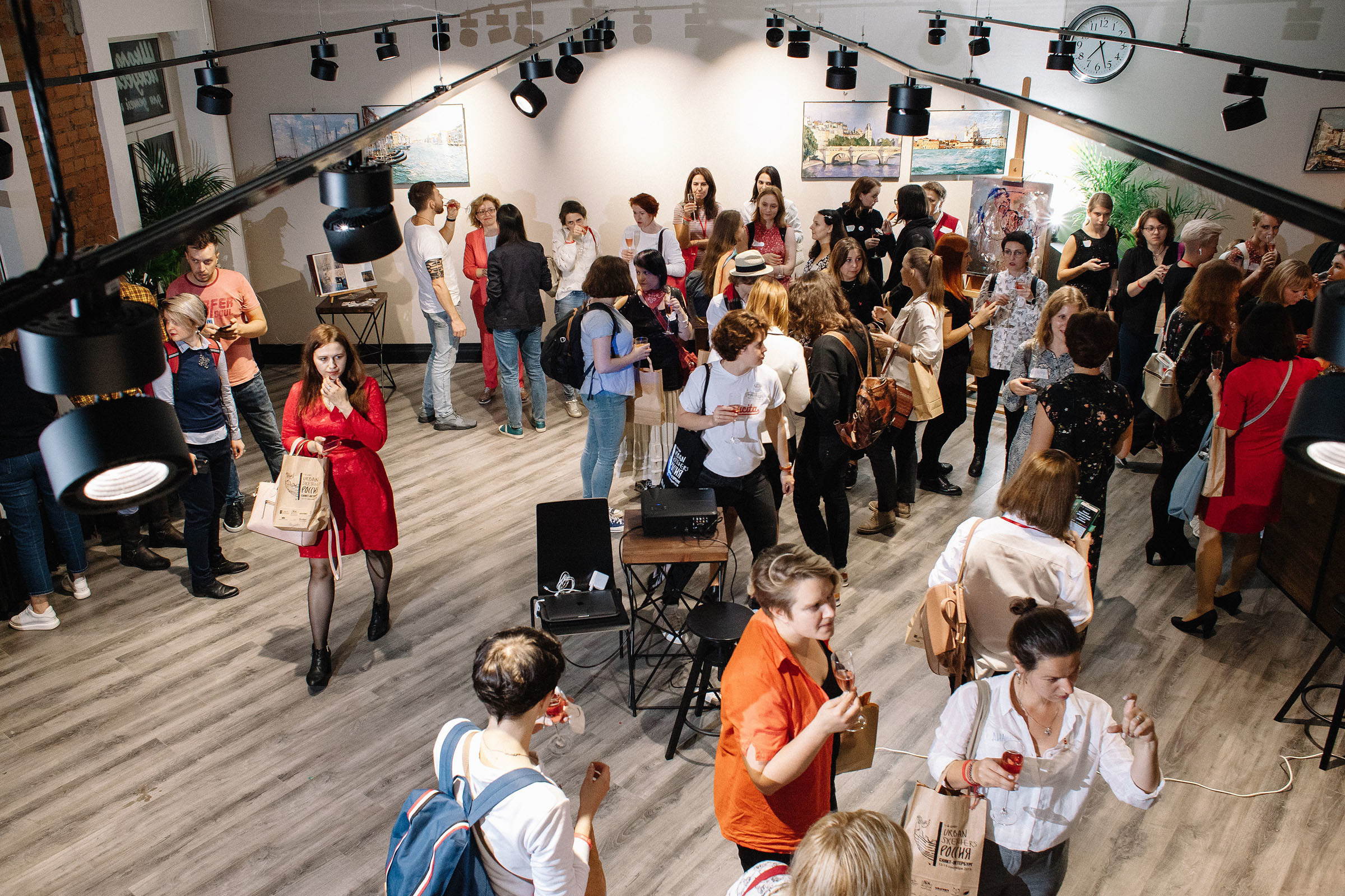 Первый слёт урбан скетчеров в Санкт-Петербурге  USKRussia 2019. Семейный и свадебный фотограф в Майкопе Михаил Мартиросян