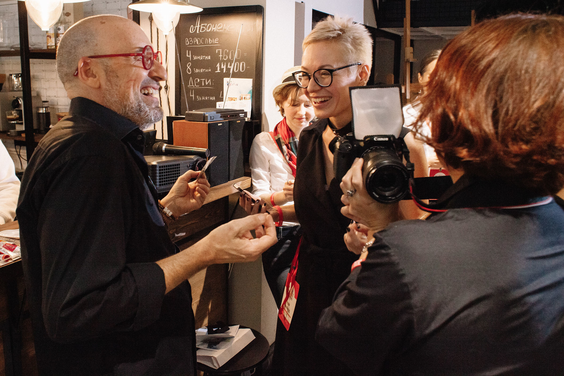 Первый слёт урбан скетчеров в Санкт-Петербурге  USKRussia 2019. Семейный и свадебный фотограф в Майкопе Михаил Мартиросян