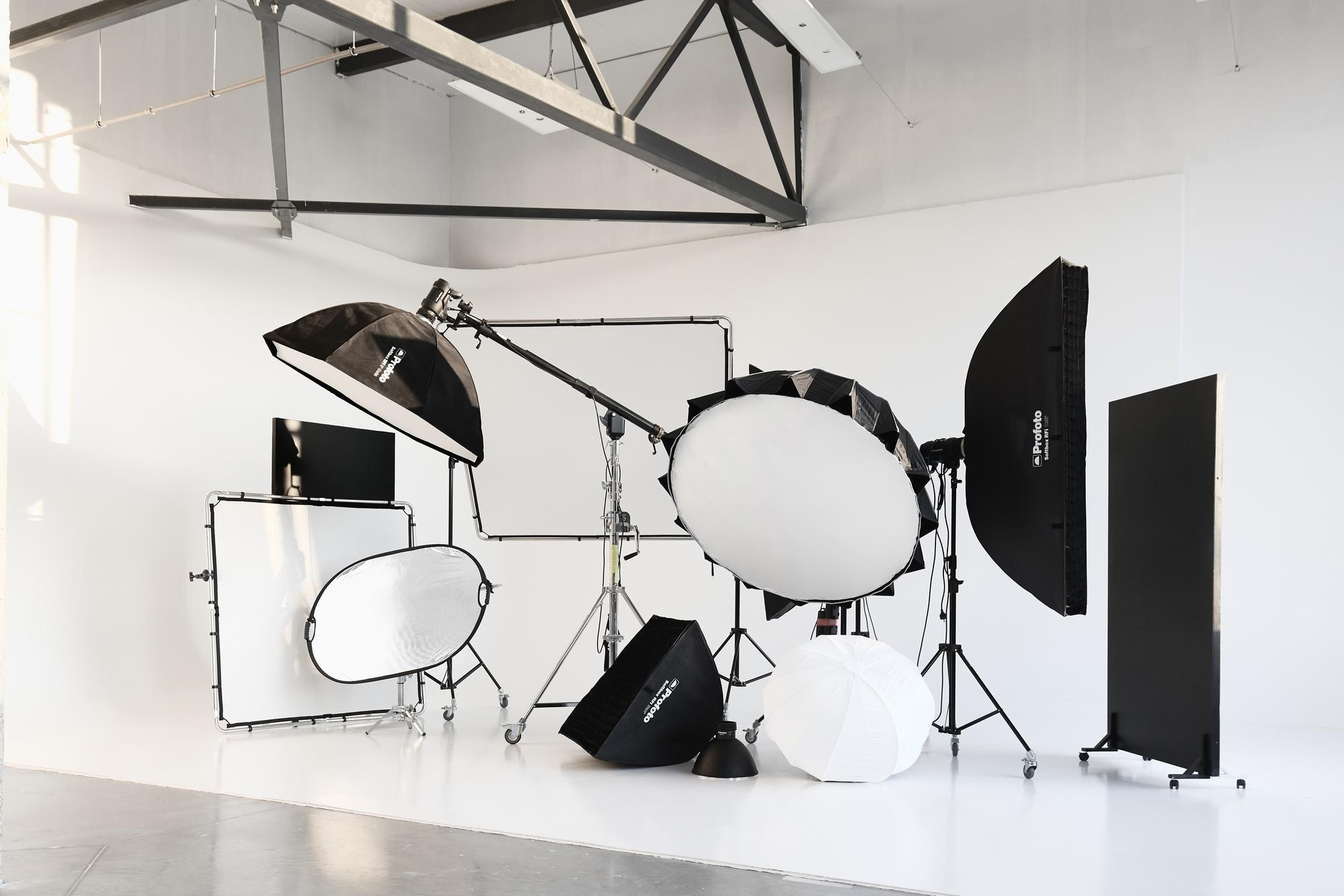 Фотостудия MAI — всё для комфортной и красивой съёмки. Фотограф в Минске Людмила Дутко