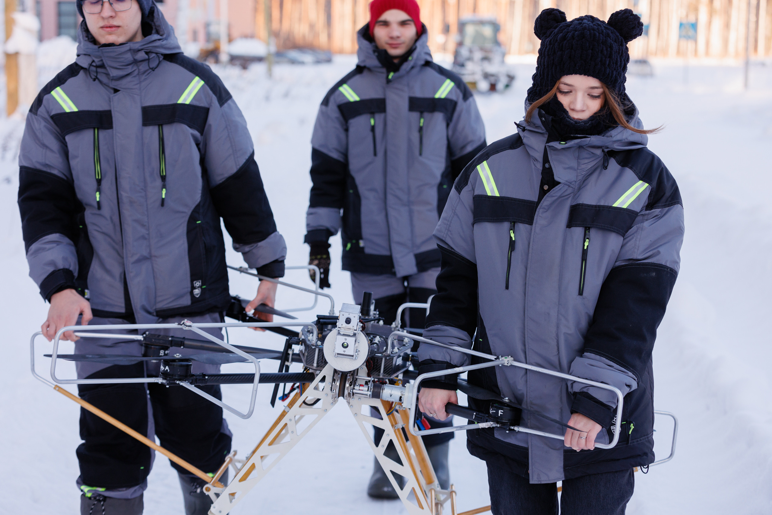 Съемка производства роботизированного комплекса для мониторинга и технического обслуживания CableWalker. Контент для бизнеса в Екатеринбурге Полдень Медиа