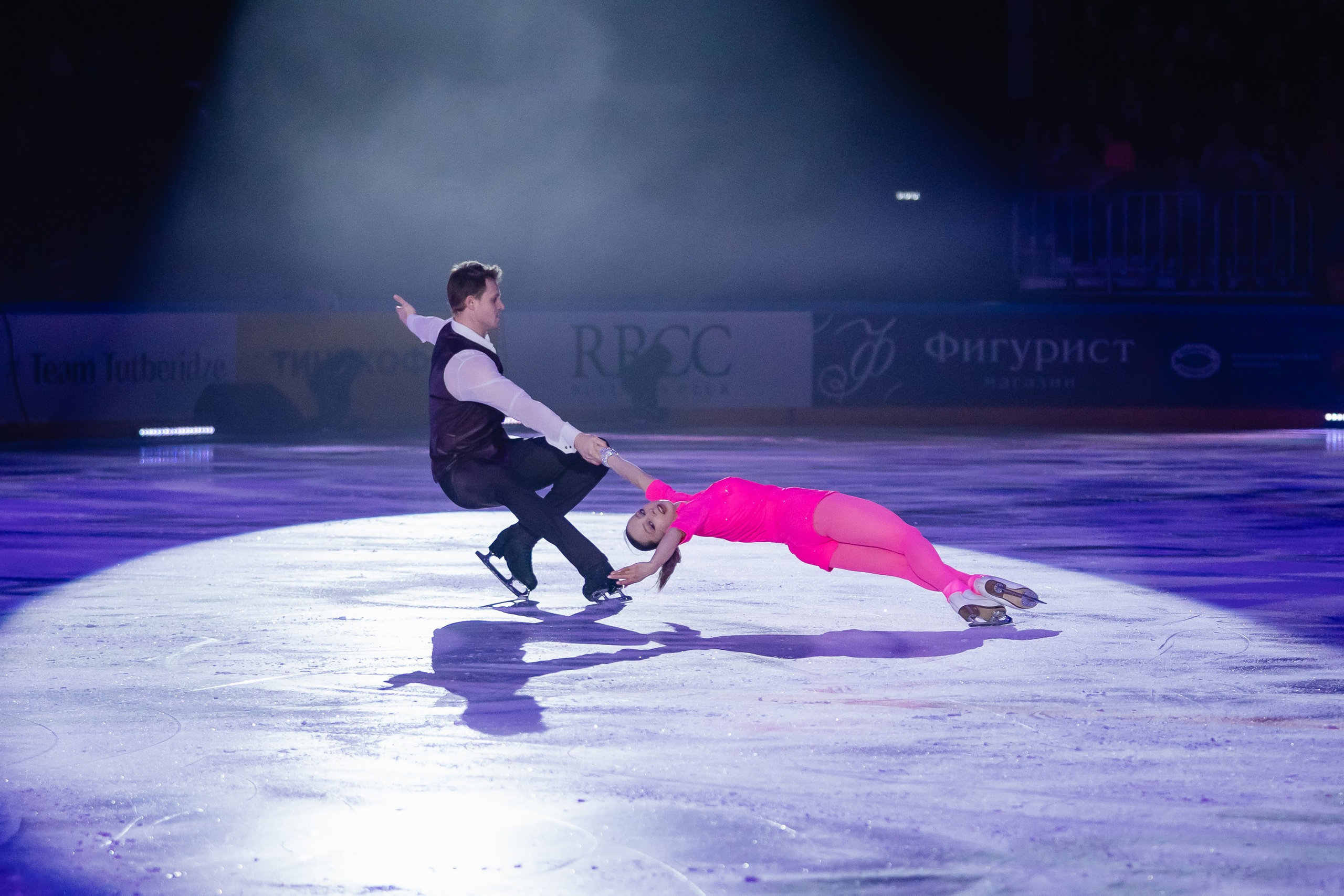 Шоу «Чемпионы на льду» в Новосибирске. Воробьева Ксения — Спортивный и танцевальный фотограф Новосибирск