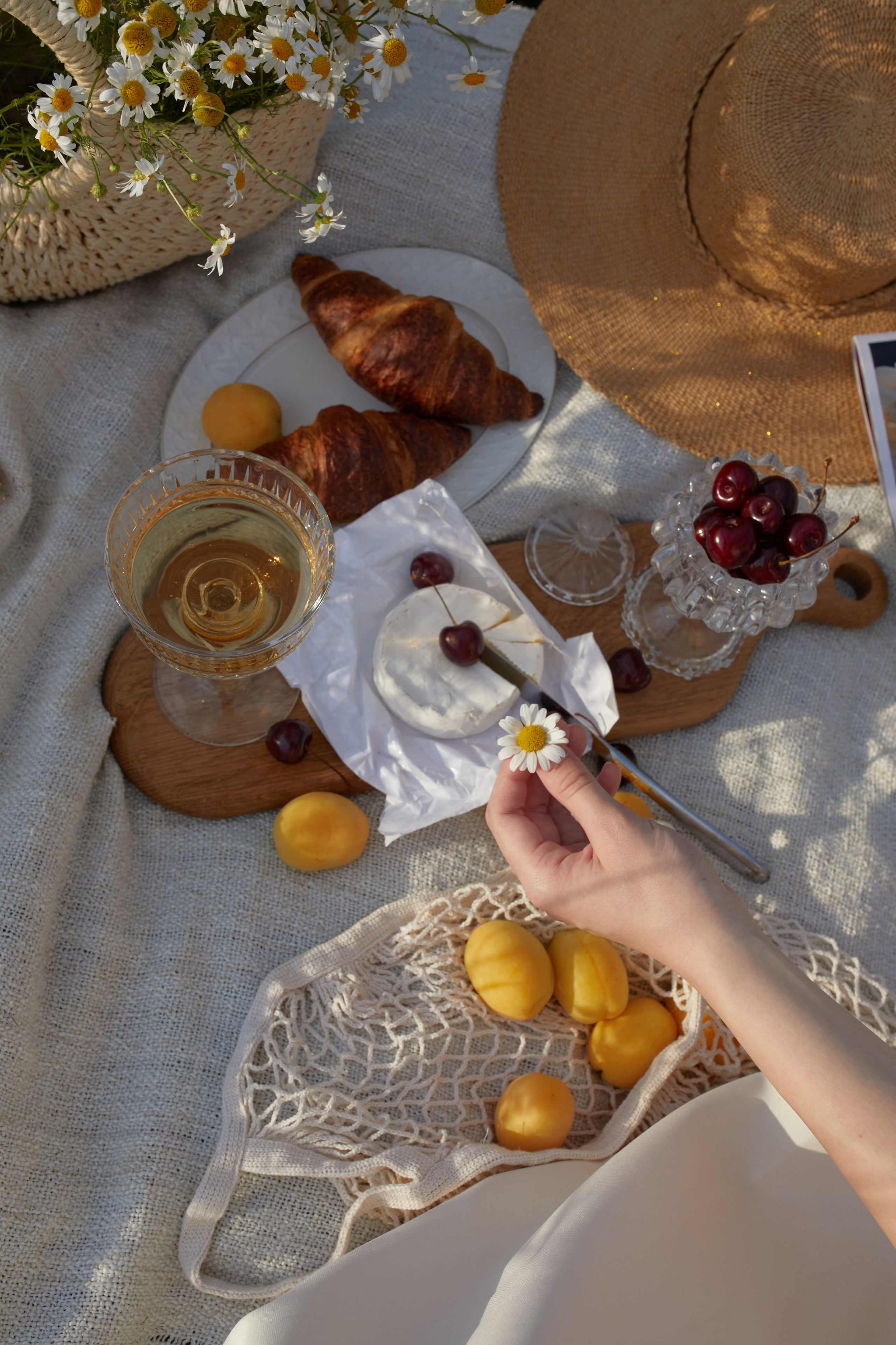 Летняя фотосессия в ромашковом поле. Фотограф в Москве и Одинцово Кравченко Кристина