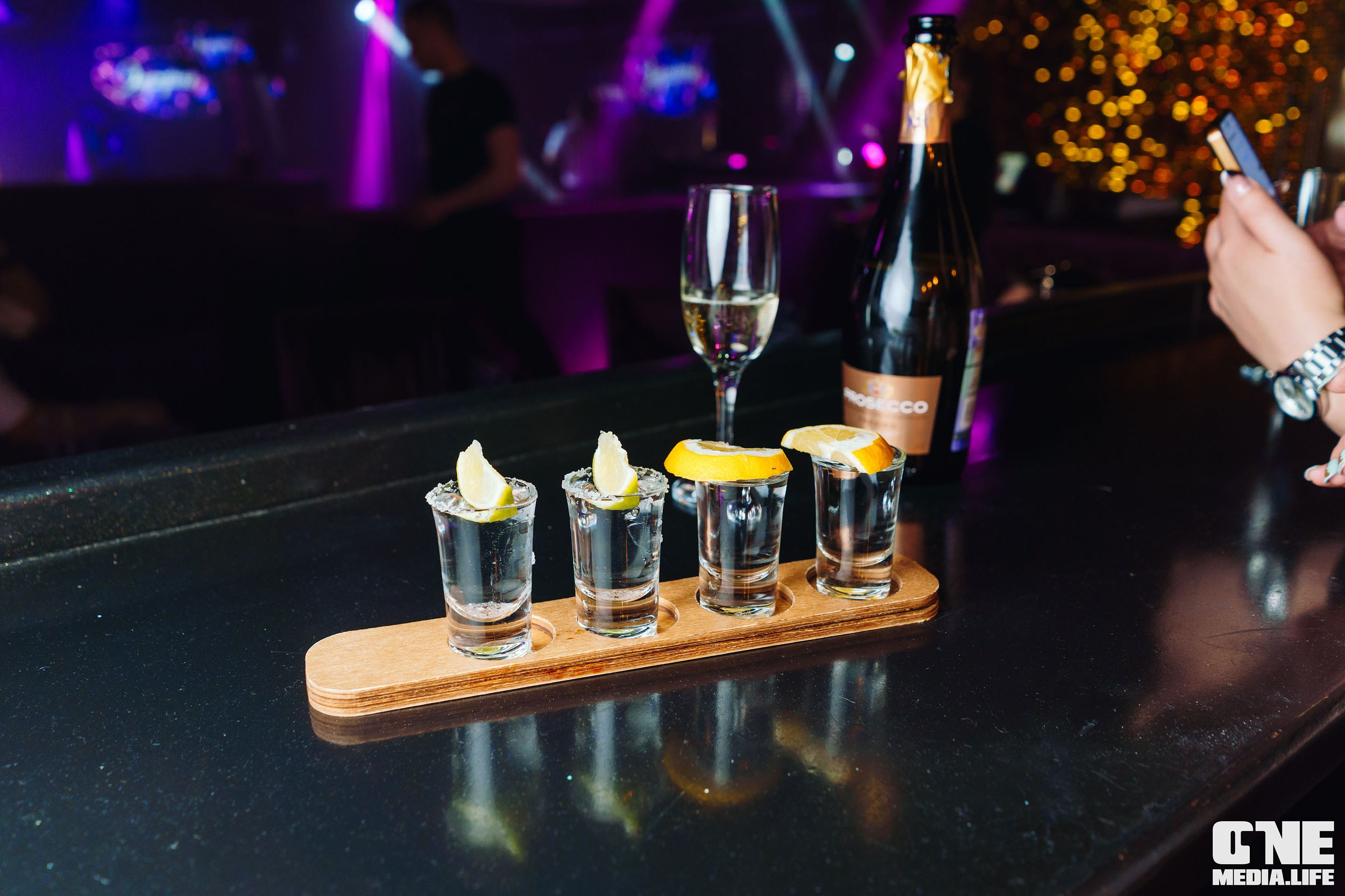 Фоторепортаж из караоке-клуба Эйфория. One Media Life: фоторепортажи, фотоотчеты с мероприятий и заведений