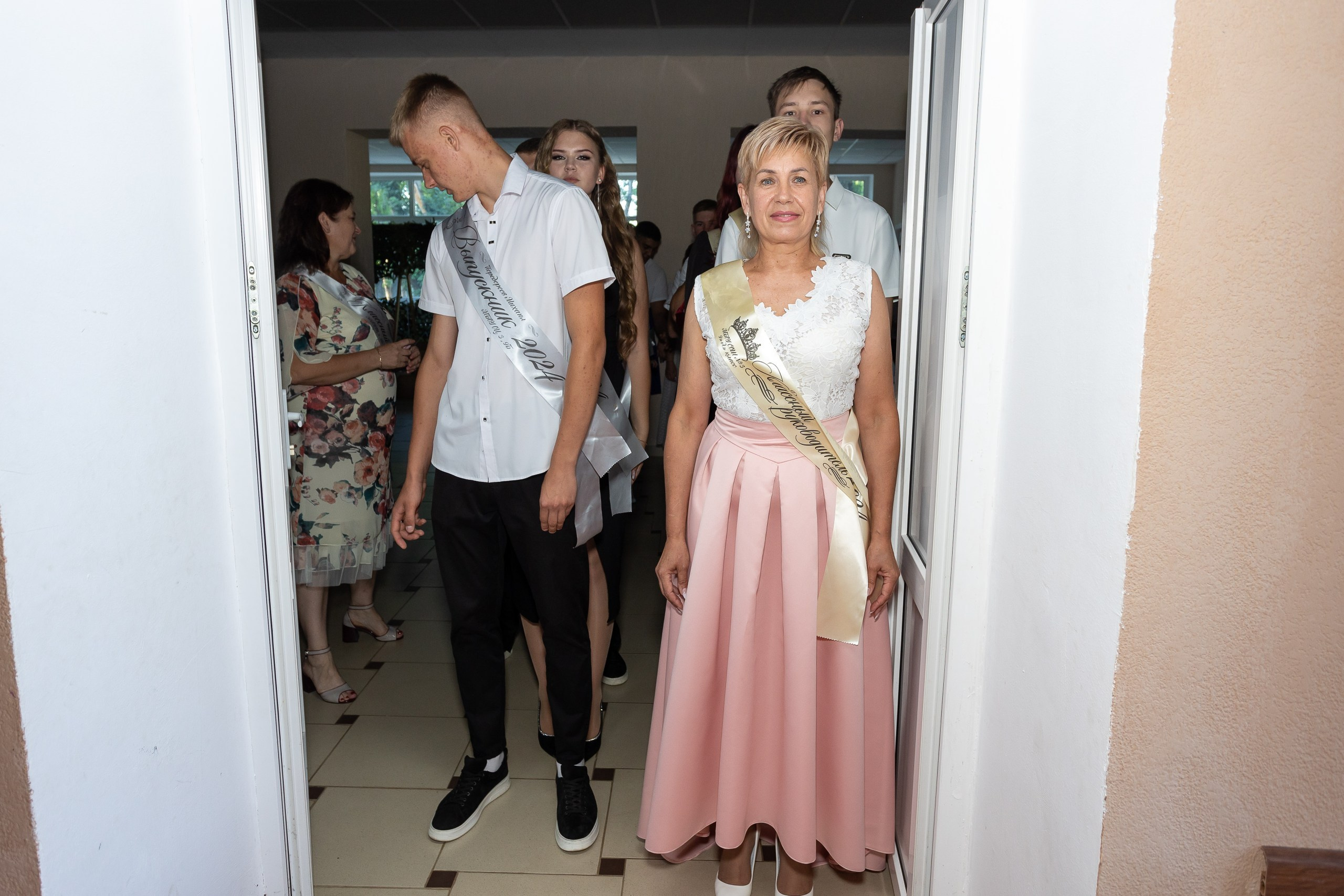 Вручение аттестата 2024 г. Выпускные альбомы Майкоп, Краснодар Елена Золотарева