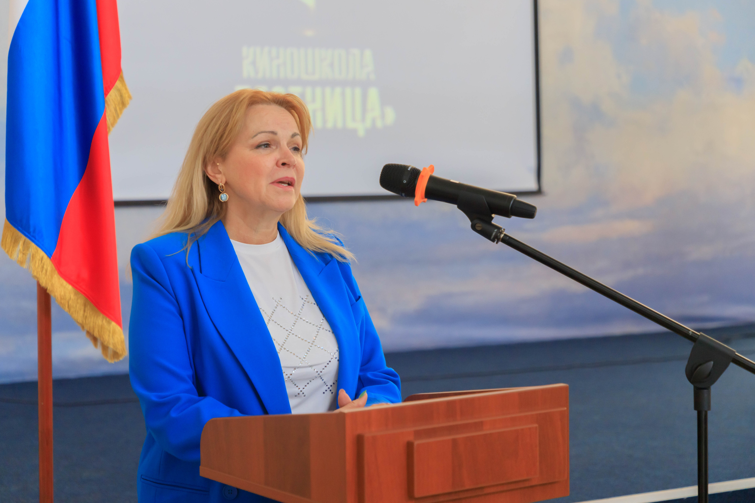 нина комарова продюсер, режиссер