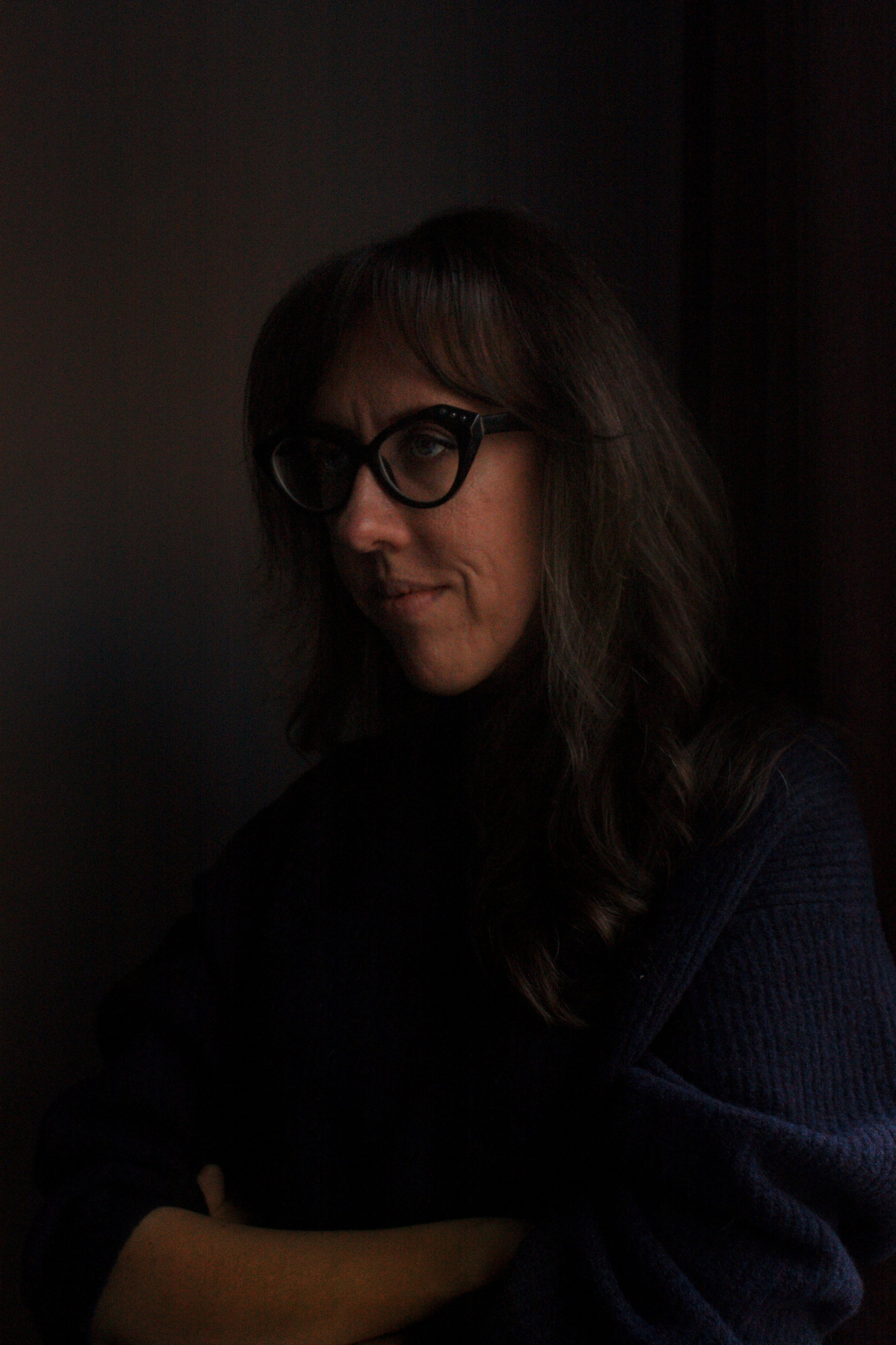 Портретная, контент-съёмка. Виктория Максимова, контент-фотограф СПб, онлайн-съёмки