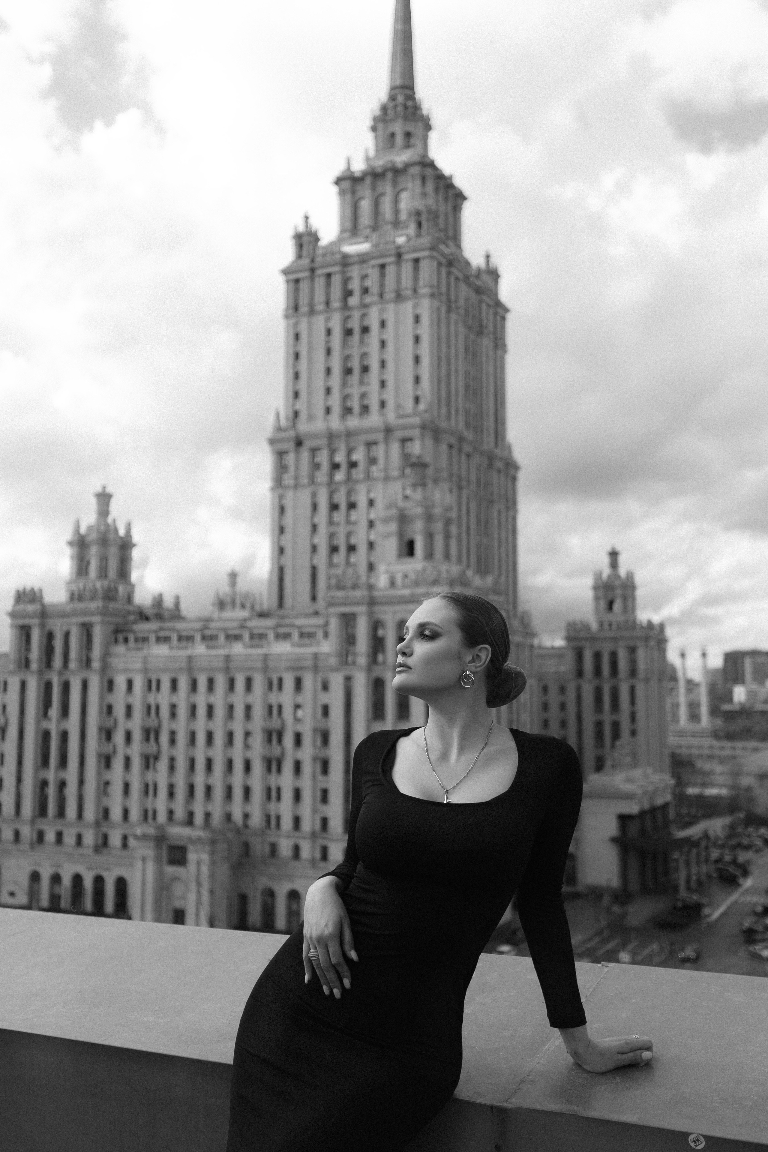 фотосессия на фоне сталинских высоток в Москве. Гостиница Украина.