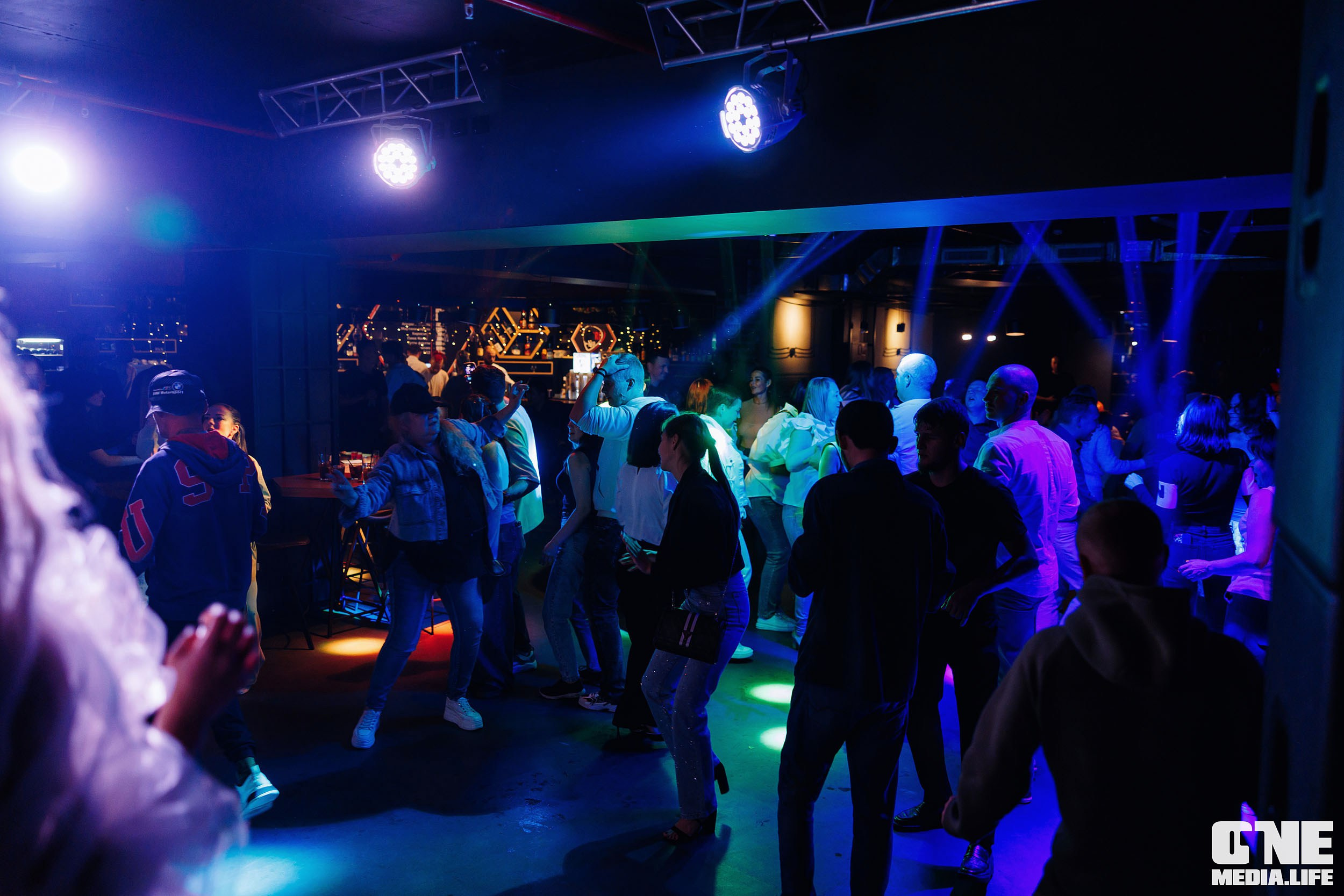 Фоторепортаж из бара Баррэ. One Media Life: фоторепортажи, фотоотчеты с мероприятий и заведений