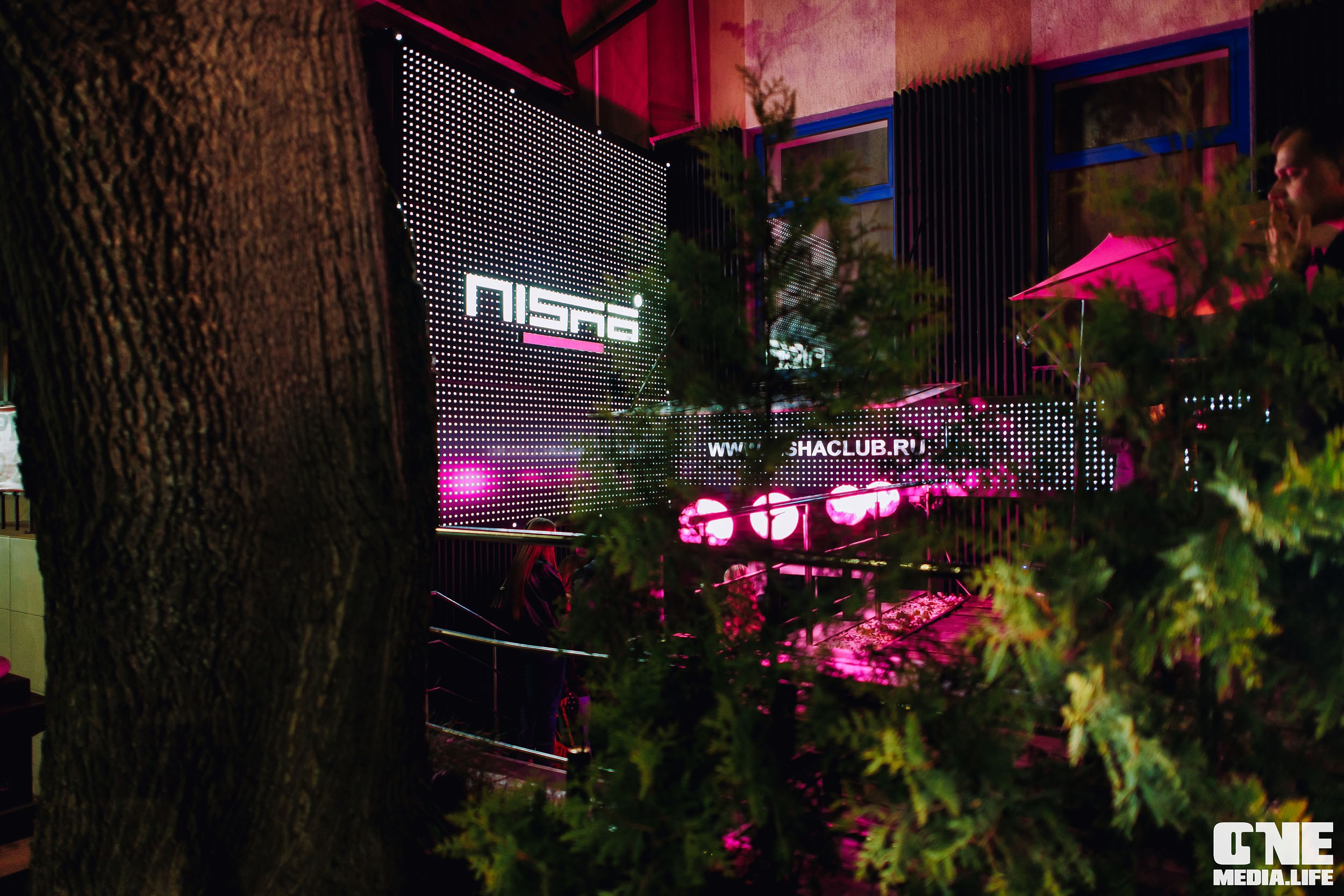 Репортаж с субботней тусовки в Nisha. One Media Life: фоторепортажи, фотоотчеты с мероприятий и заведений