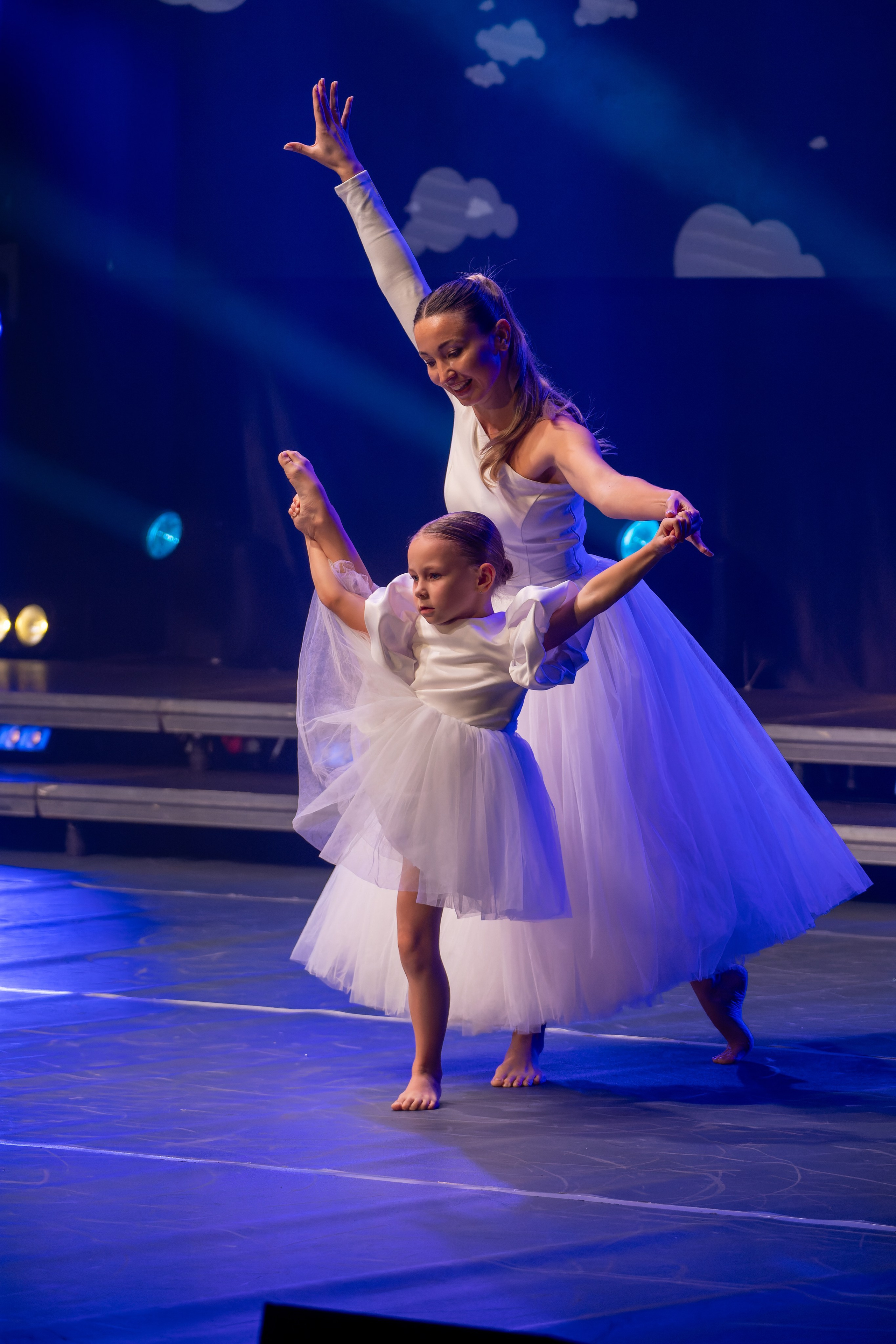 сцена окружной общественный центре имени Моссовета