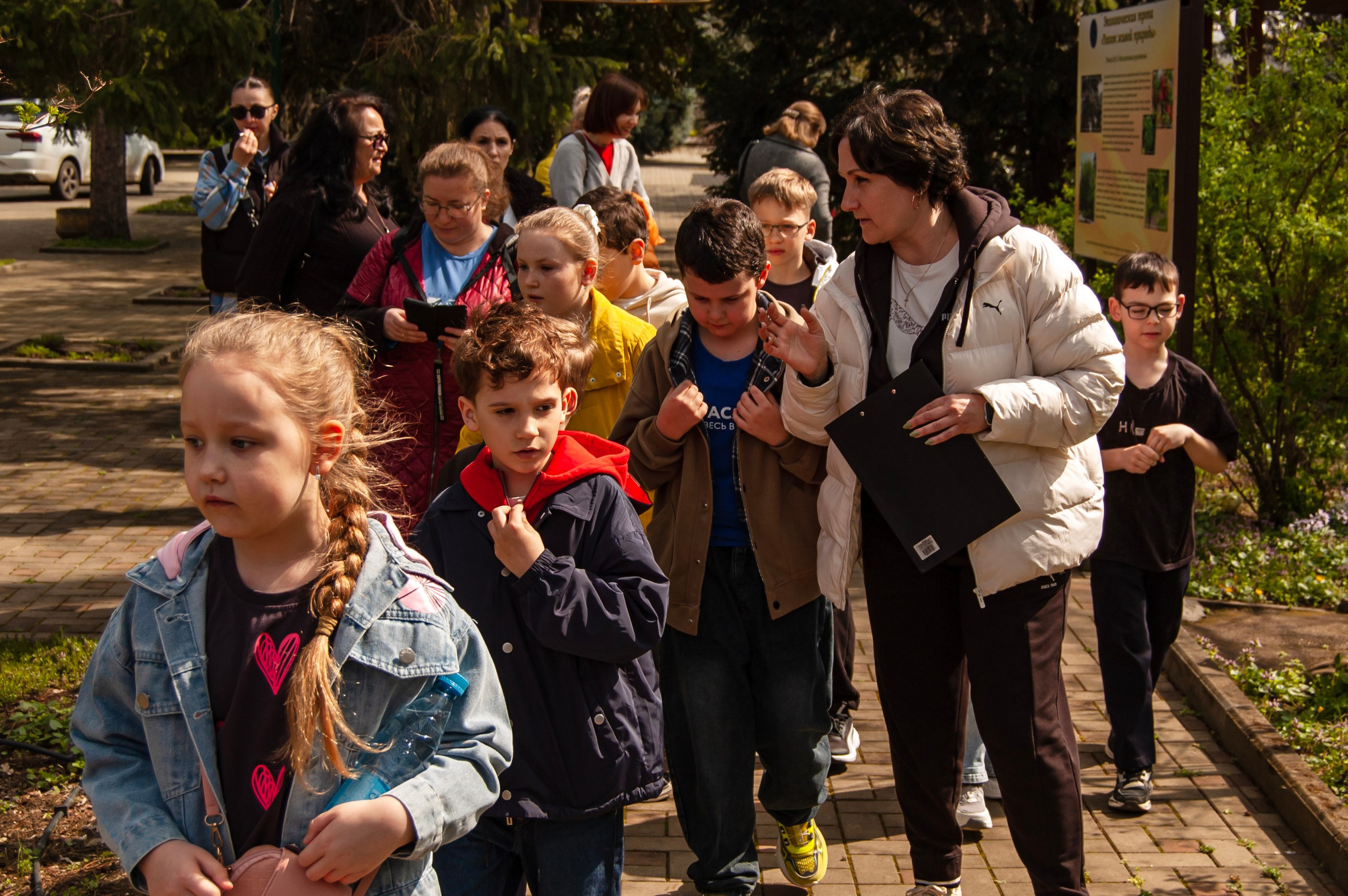 Репортажная съёмка экскурсии учеников СОШ № 11 2 «В» класса в Краснодаре. Портретный фотограф в Краснодаре Слава Никитин
