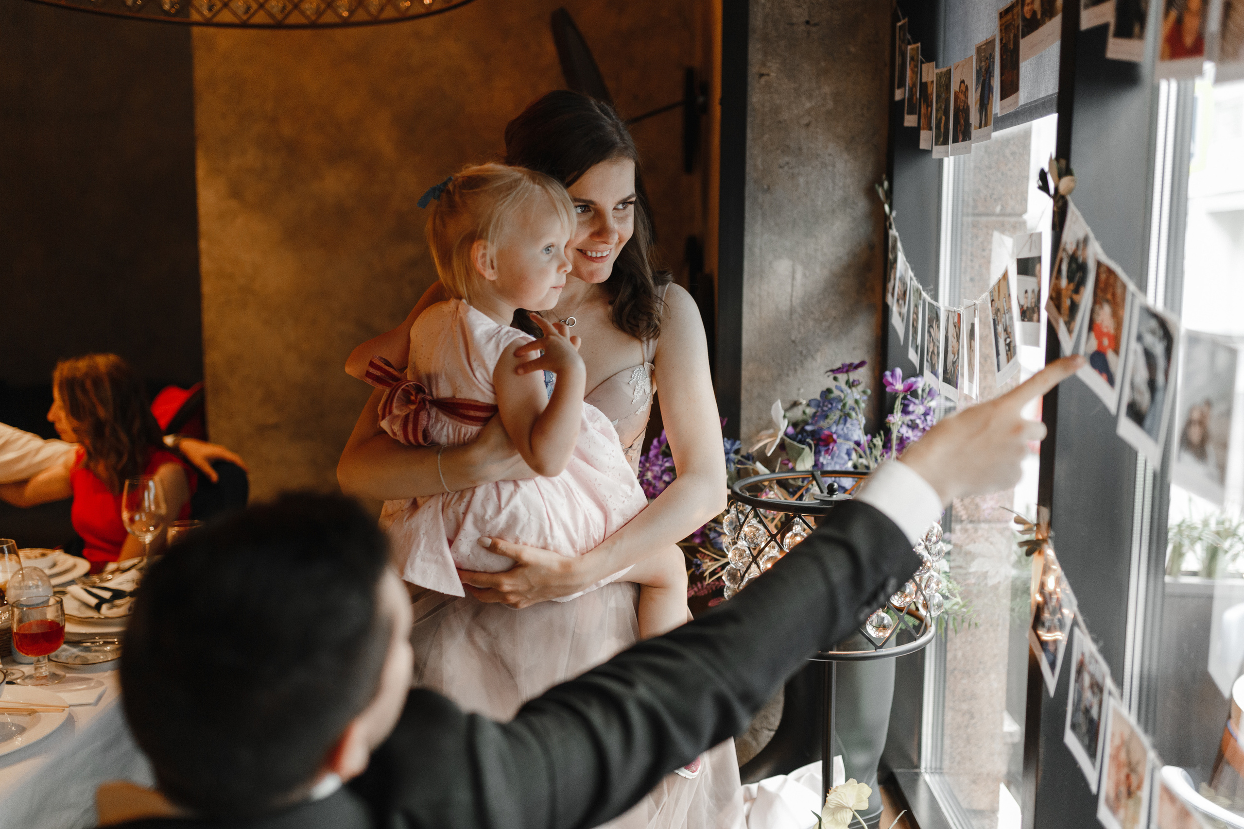 Свадебная фотосессия в оранжерее/Камерный ужин в центре Москвы Seven Rest. Свадебный фотограф в Москве Мария Крош