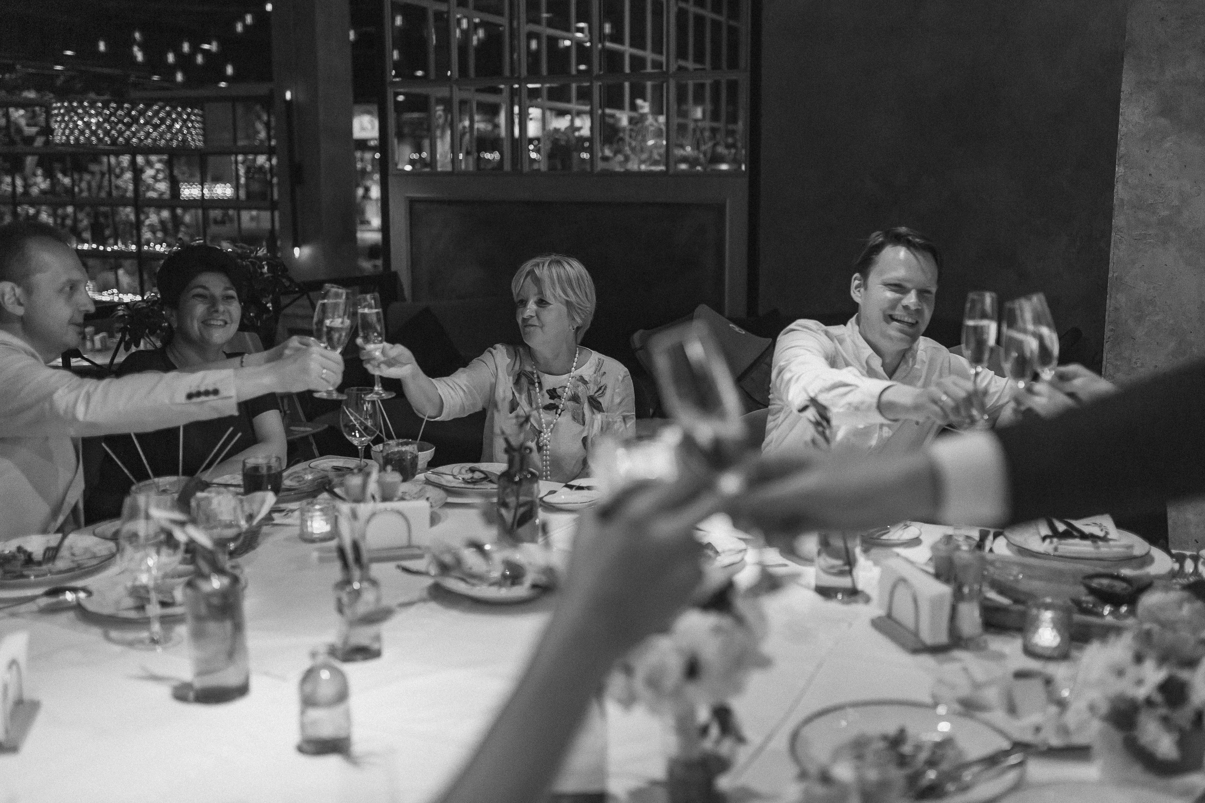 Свадебная фотосессия в оранжерее/Камерный ужин в центре Москвы Seven Rest. Свадебный фотограф в Москве Мария Крош