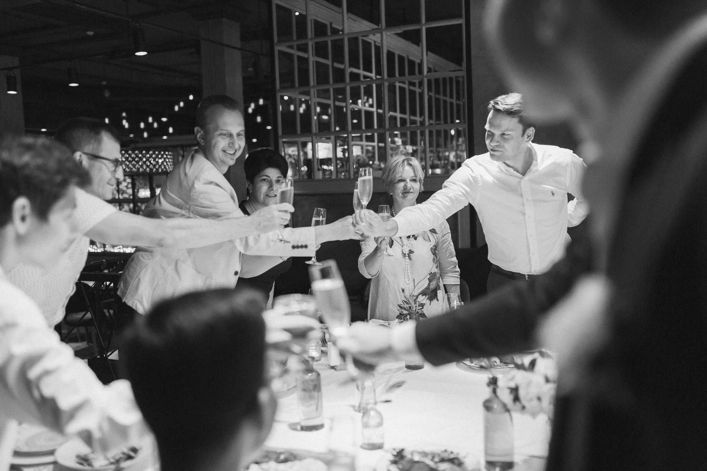 Свадебная фотосессия в оранжерее/Камерный ужин в центре Москвы Seven Rest. Свадебный фотограф в Москве Мария Крош