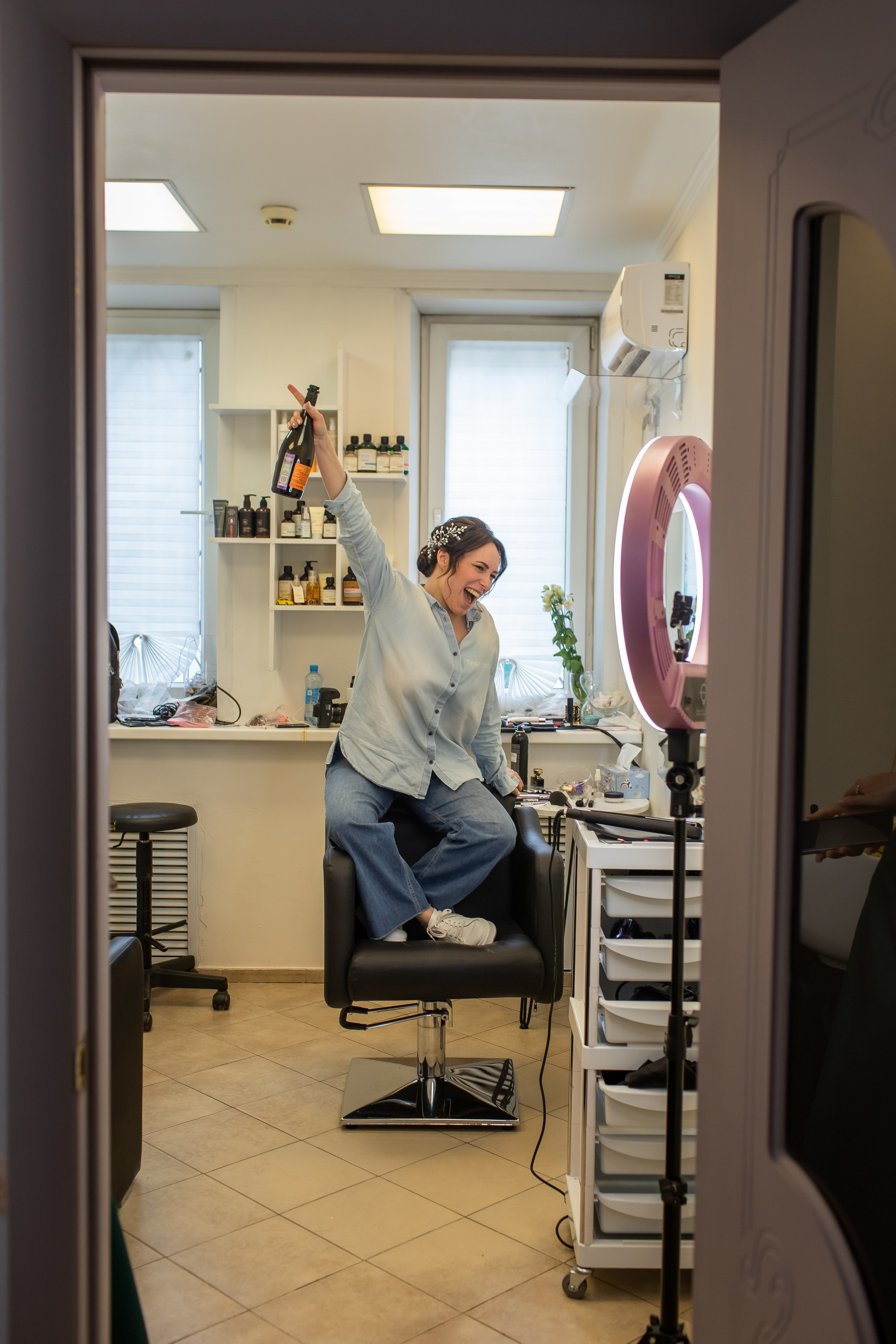 Миша и Маша. Весенняя свадьба 18.04.2023. Семейный фотограф в Москве Наталья Чуб, заказать Фотокнигу