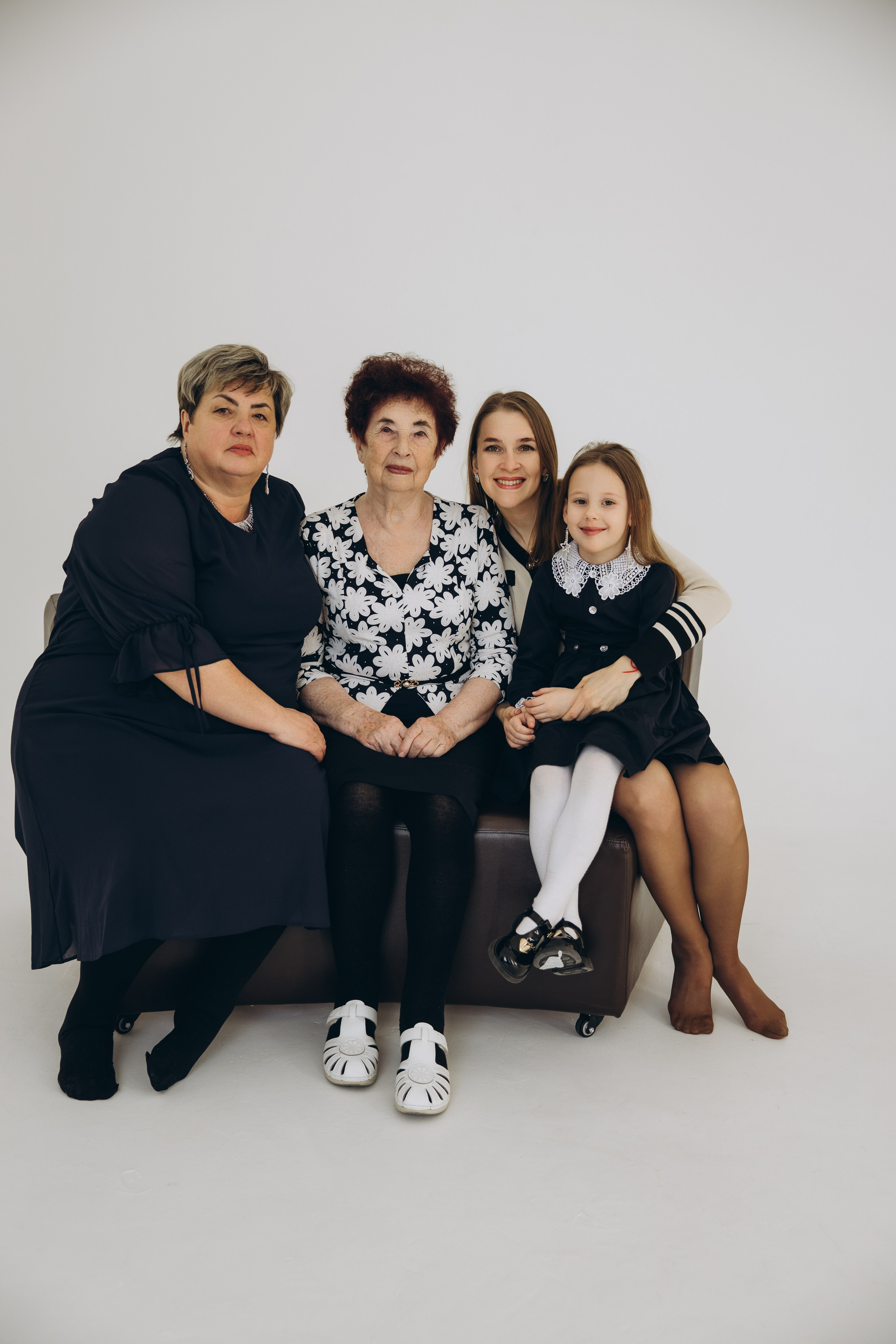 4 поколения. Свадебный, семейный фотограф в Иркутске Светлана Макаричева