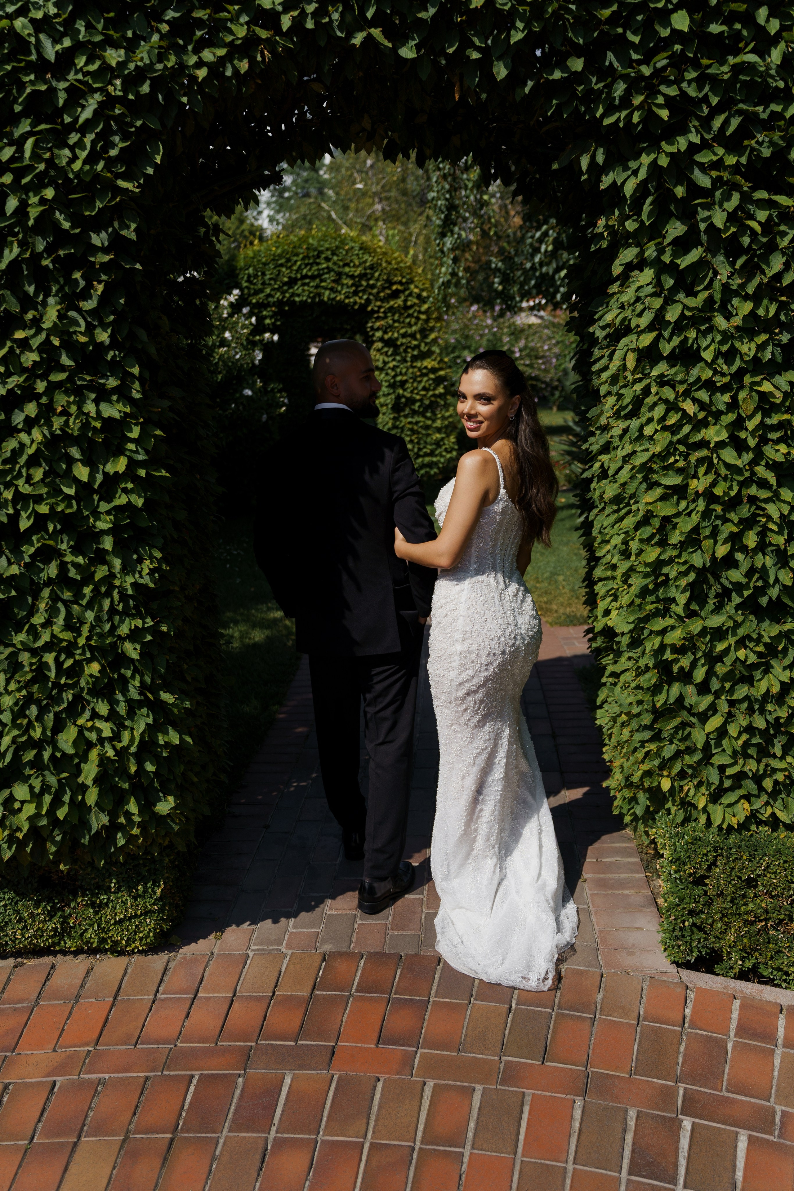 Сватовство в Краснодаре от лучших свадебных фотографов и операторов ТВИНС СТУДИО. ТВИНС СТУДИО — лучшие свадебные фотографы и видеографы в Краснодаре