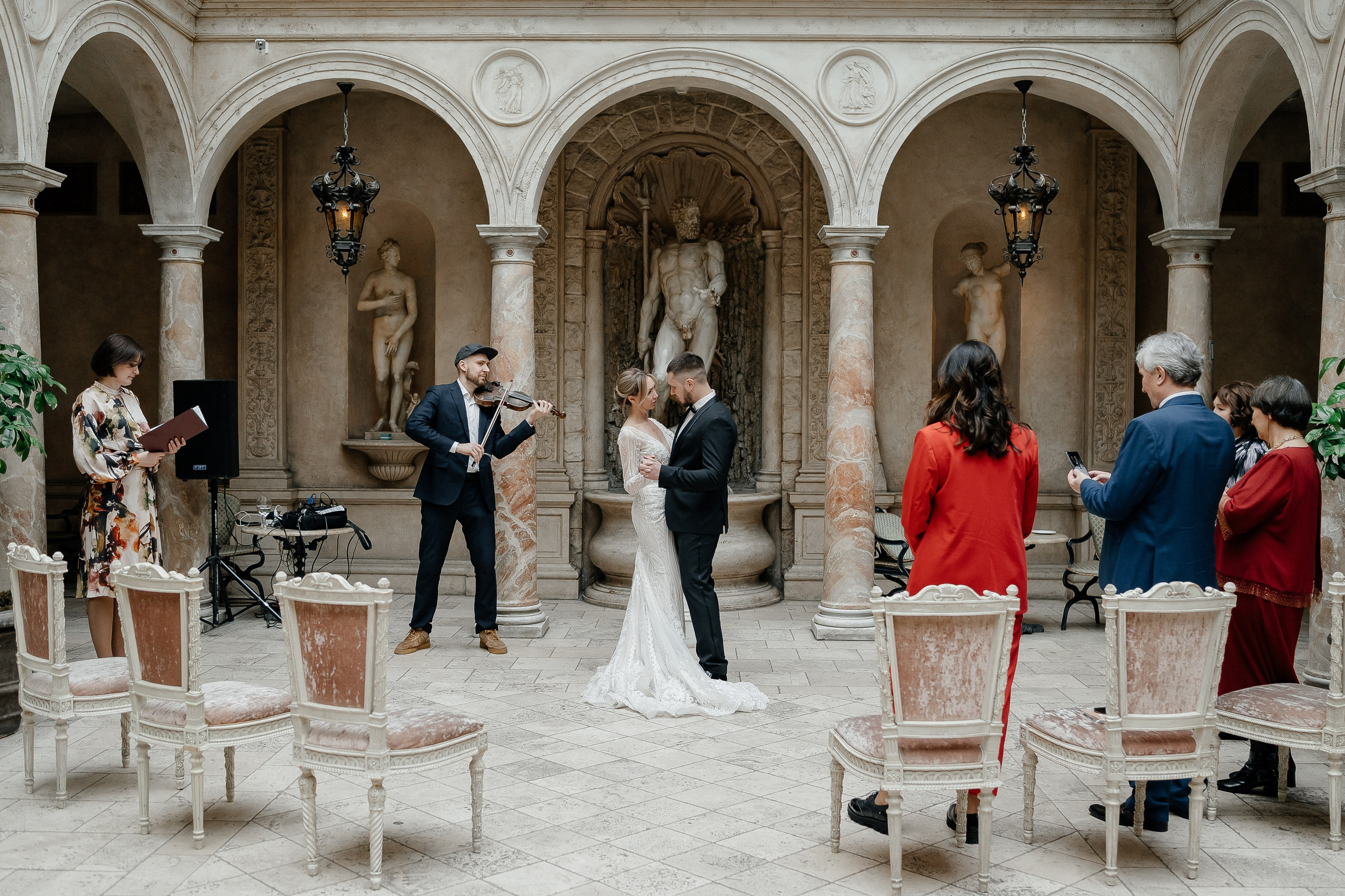 Свадебный танец в ресторане Турандот