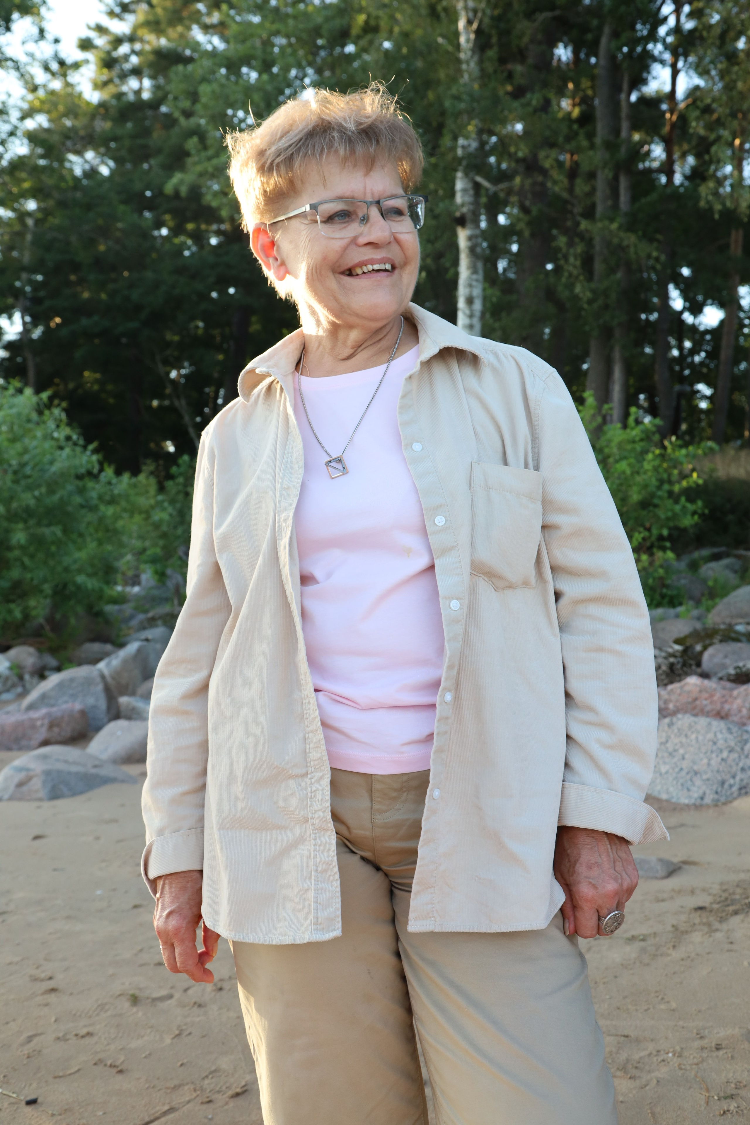 Фотосессия Дня Рождения на берегу Финского залива. Любовь Каширская — фотограф для малого бизнеса и специалистов