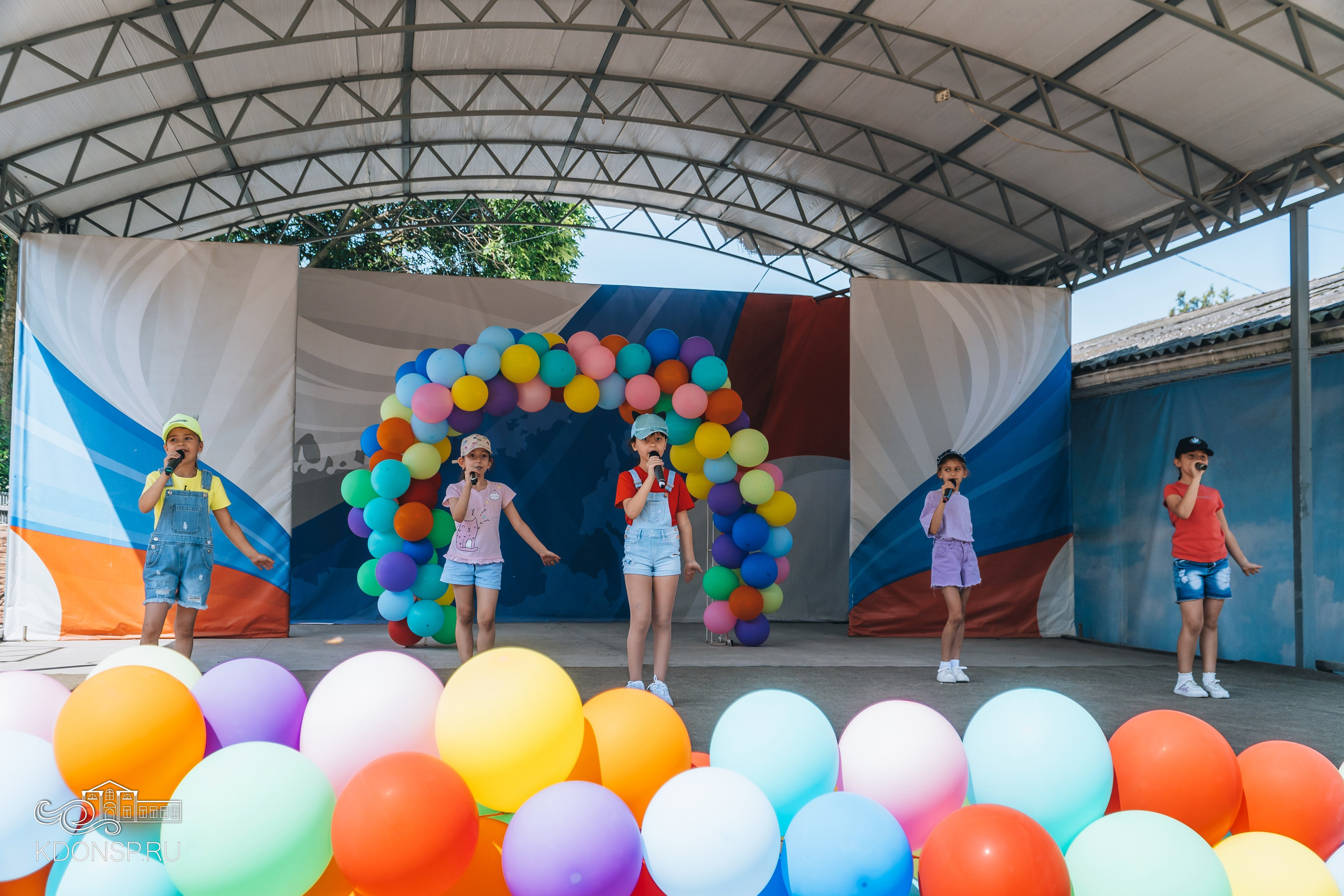 Должны смеяться дети. Новотитаровский Дом культуры
