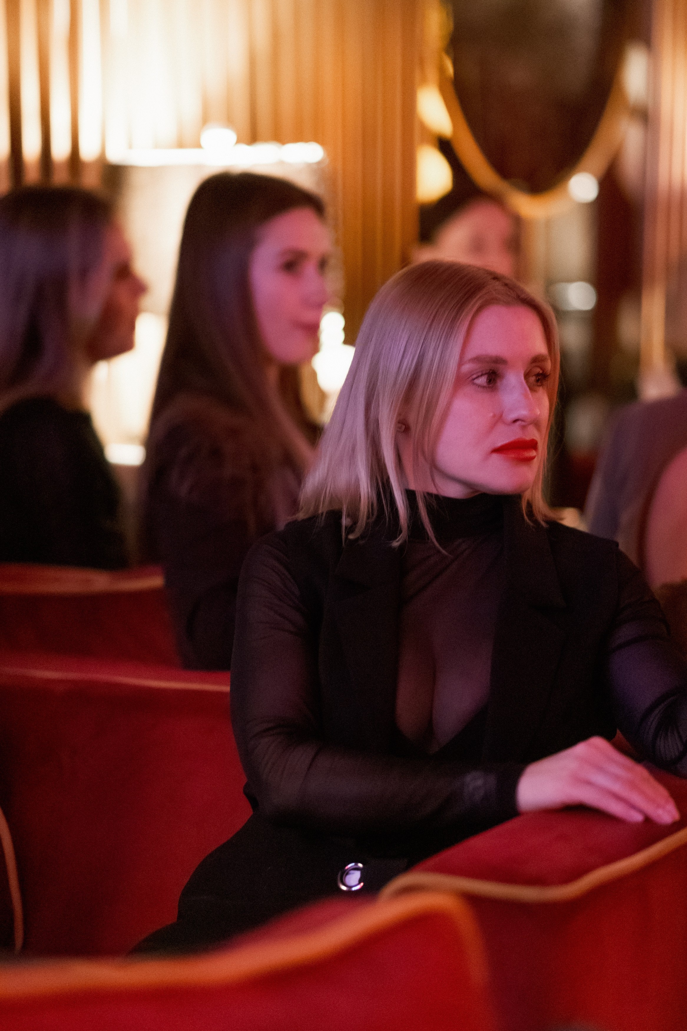 YANA URBAN: сольный концерт в «Анжелика Wineroom». СВОИ. ФОТООТЧЕТЫ-СОБЫТИЯ-МЕСТА