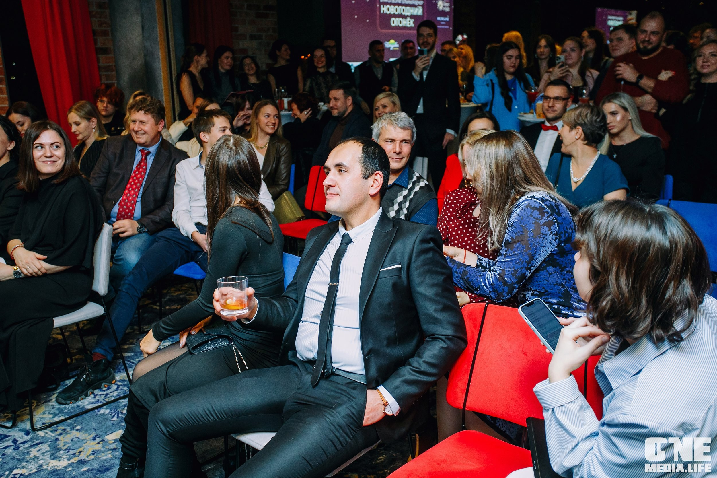 Новогодний Огонёк от Верю в Чудо. One Media Life: фоторепортажи, фотоотчеты с мероприятий и заведений