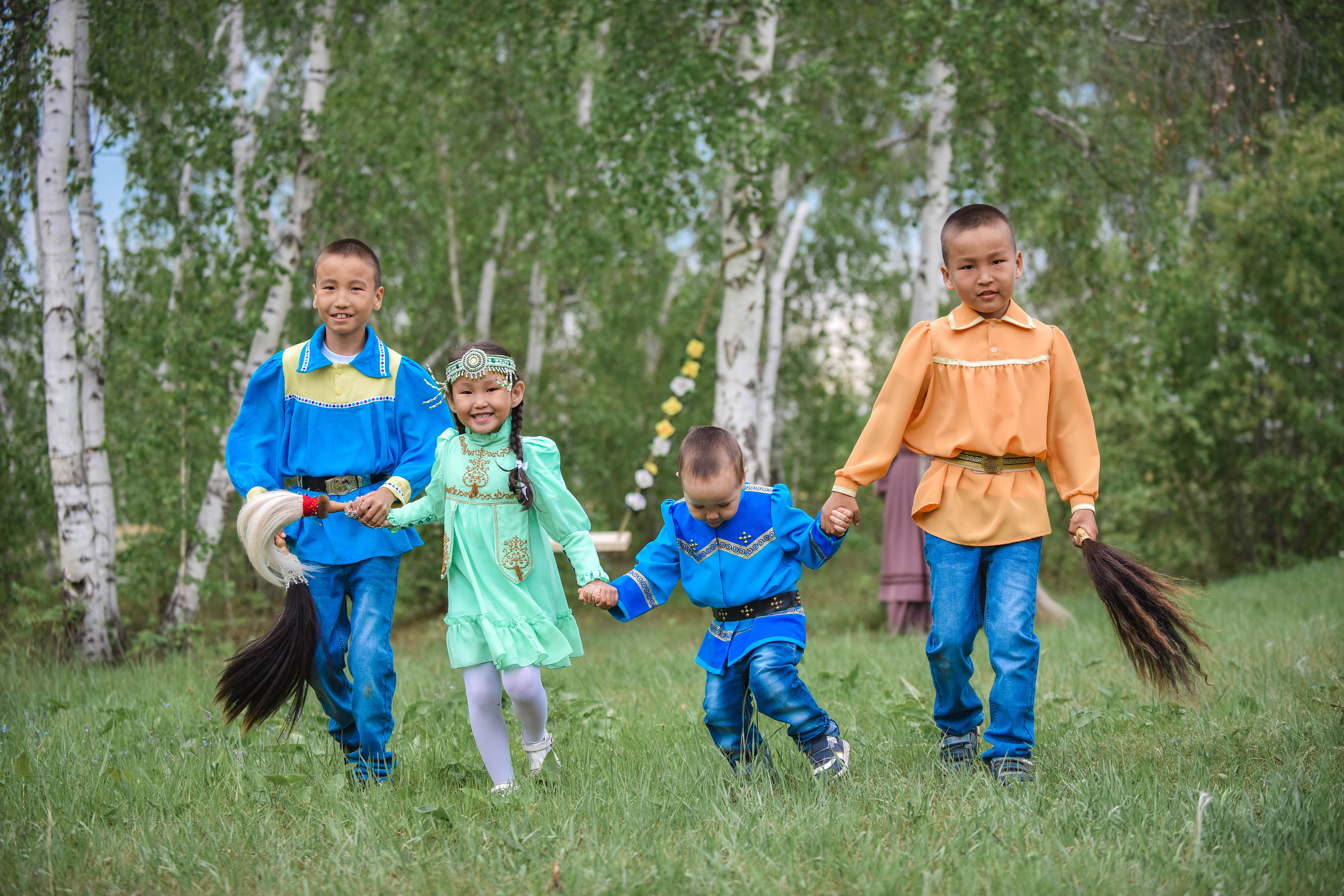 Фотосессия большой семьи в национальных костюмах. ФОТОГРАФ в МОСКВЕ Любовь Пронина