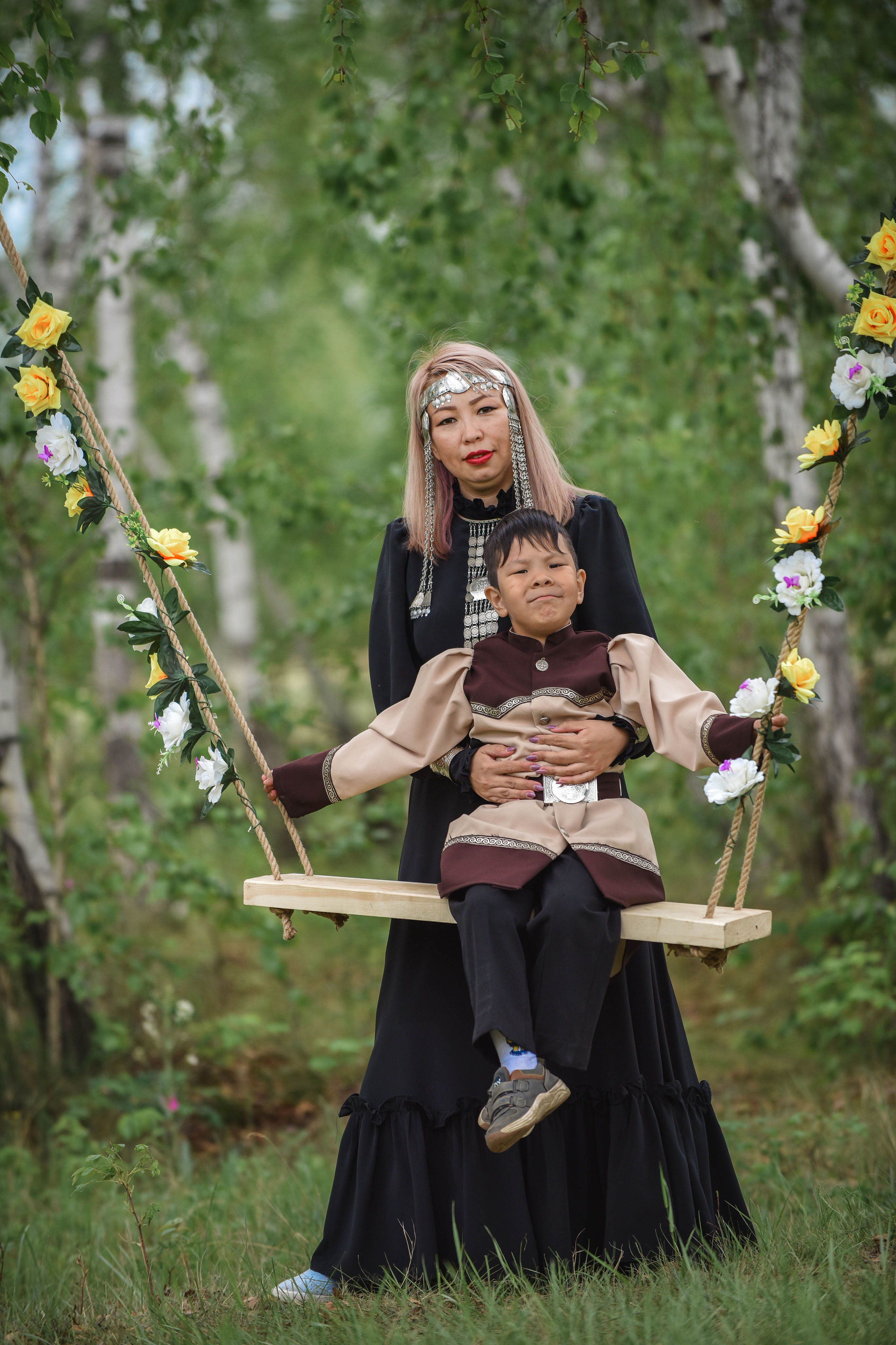 Фотосессия большой семьи в национальных костюмах. ФОТОГРАФ в МОСКВЕ Любовь Пронина