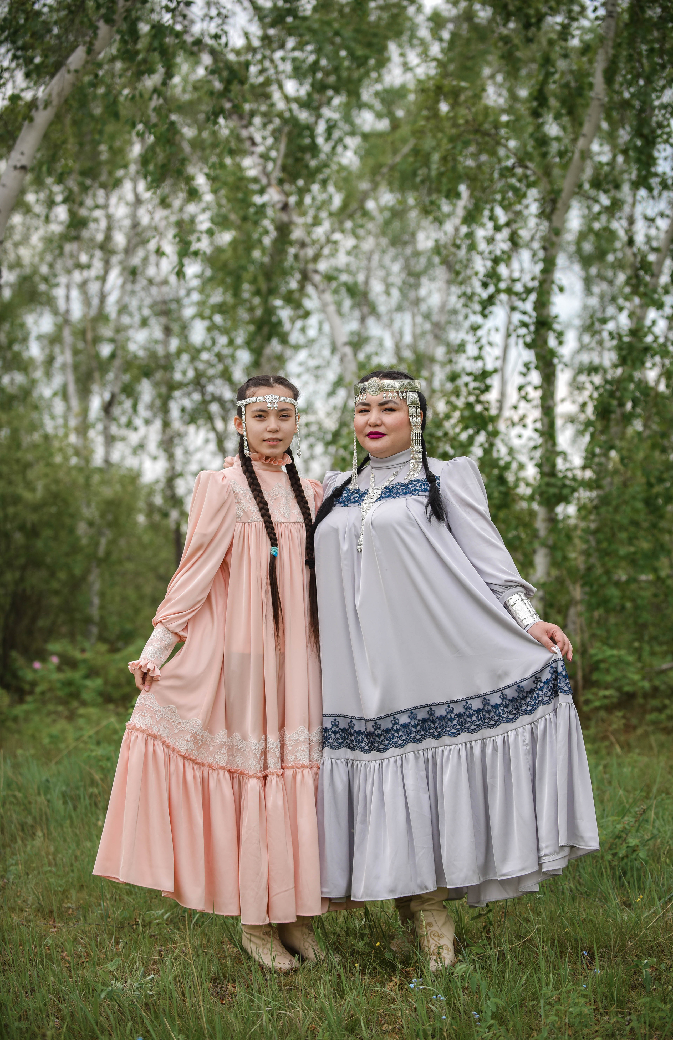 Фотосессия большой семьи в национальных костюмах. ФОТОГРАФ в МОСКВЕ Любовь Пронина