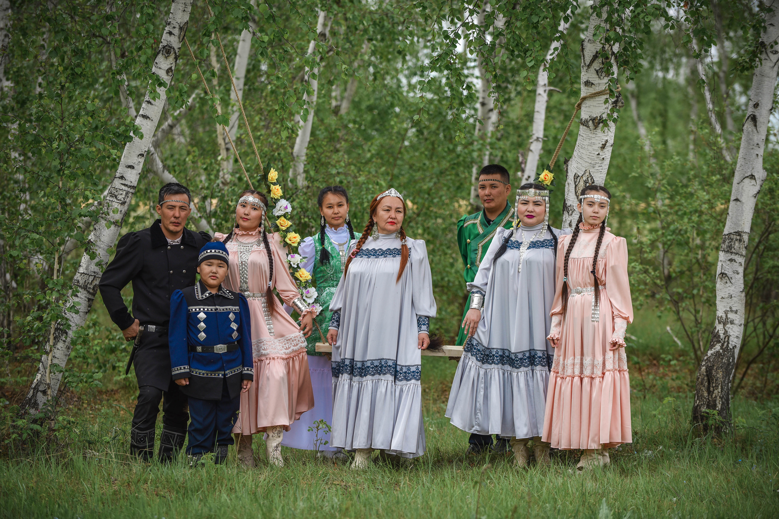 Фотосессия большой семьи в национальных костюмах. ФОТОГРАФ в МОСКВЕ Любовь Пронина