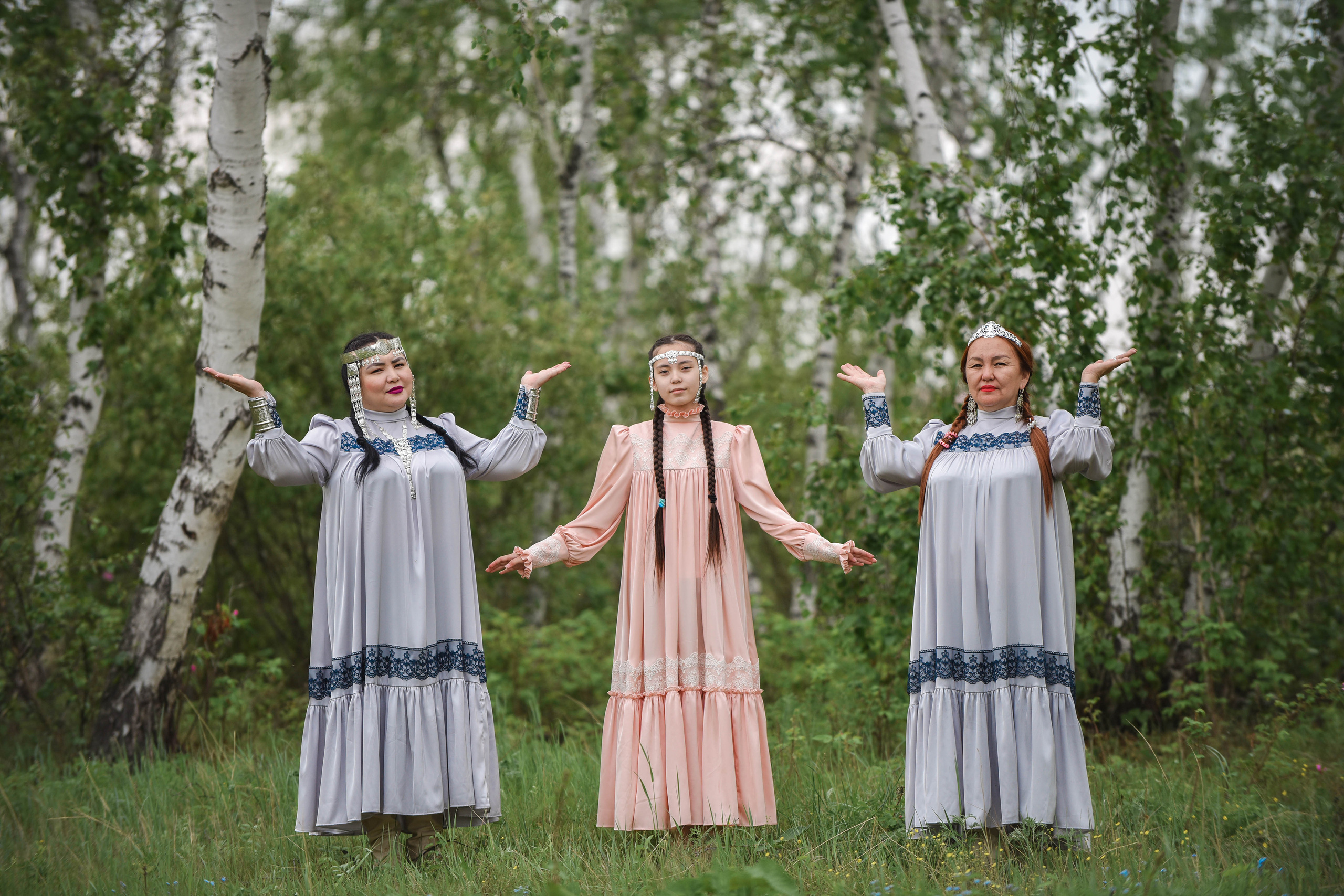 Фотосессия большой семьи в национальных костюмах. ФОТОГРАФ в МОСКВЕ Любовь Пронина