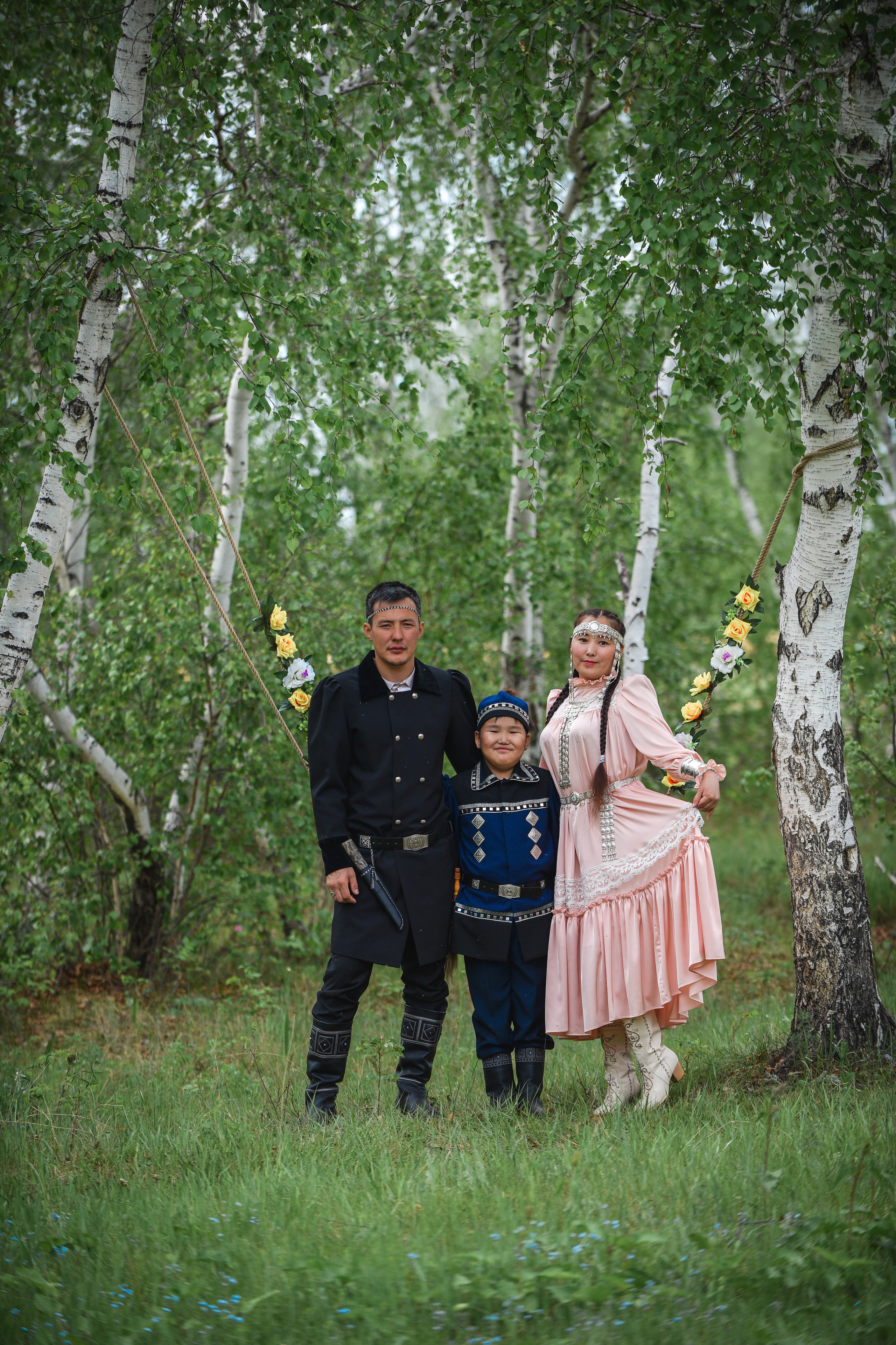 Фотосессия большой семьи в национальных костюмах. ФОТОГРАФ в МОСКВЕ Любовь Пронина