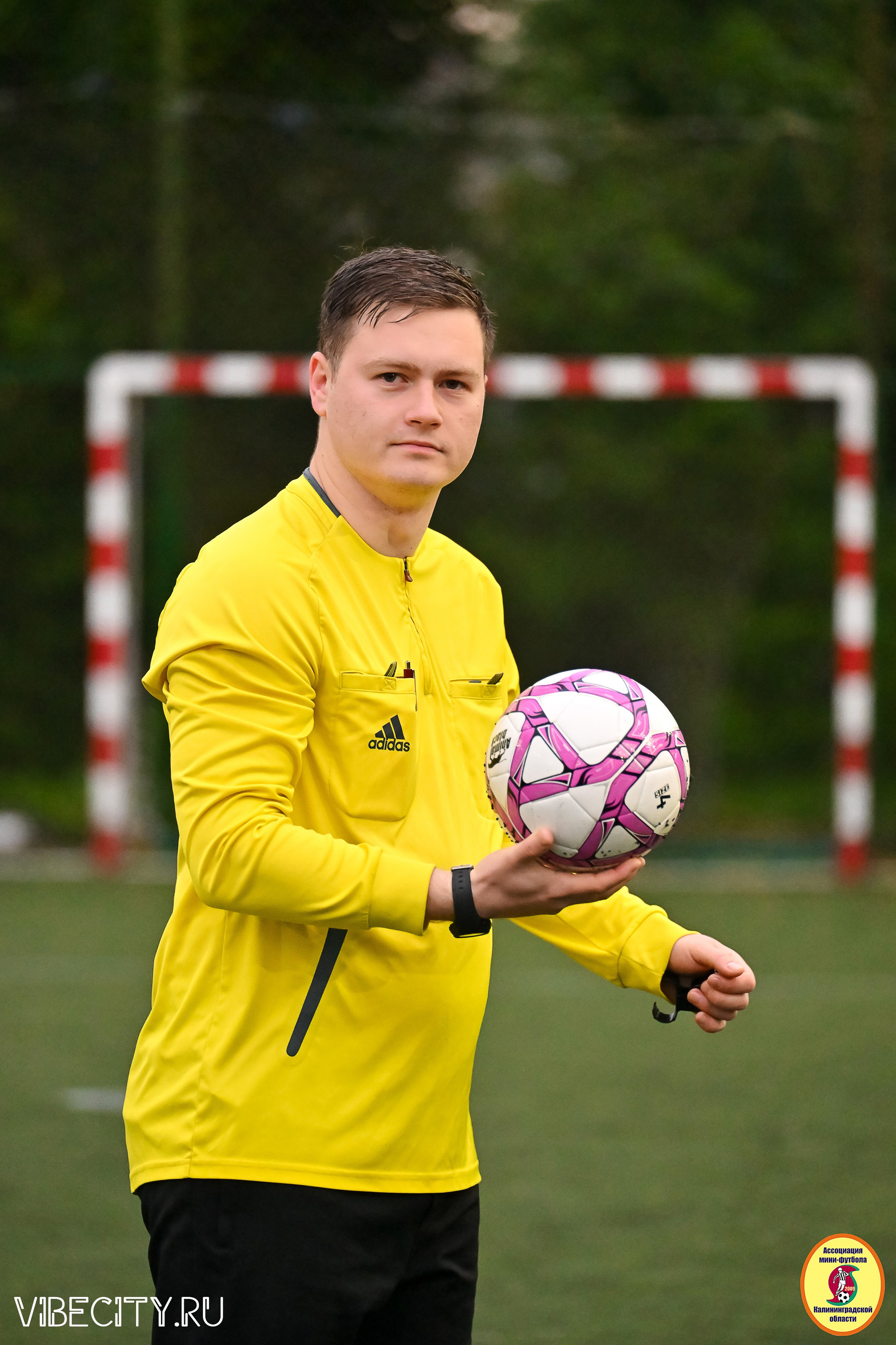 ИГРЫ МИНИ-ФУТБОЛЬНОЙ И КОРПОРАТИВНОЙ ЛИГИ. VIBECITY.RU Вайб Сити Ру Фоторепортажи Фотоотчеты Калининград