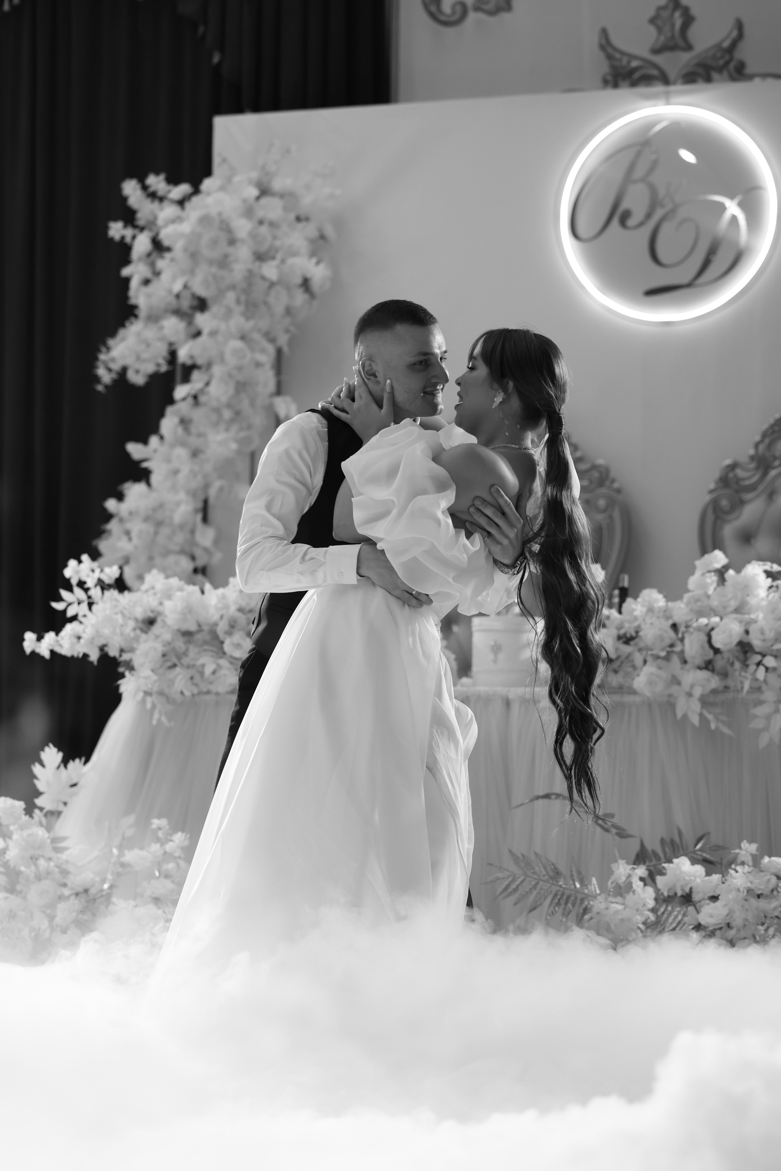 Фотограф свадебный, репортажный, индивидуальный, фото для маркетплейсов, брендов, автосалонов